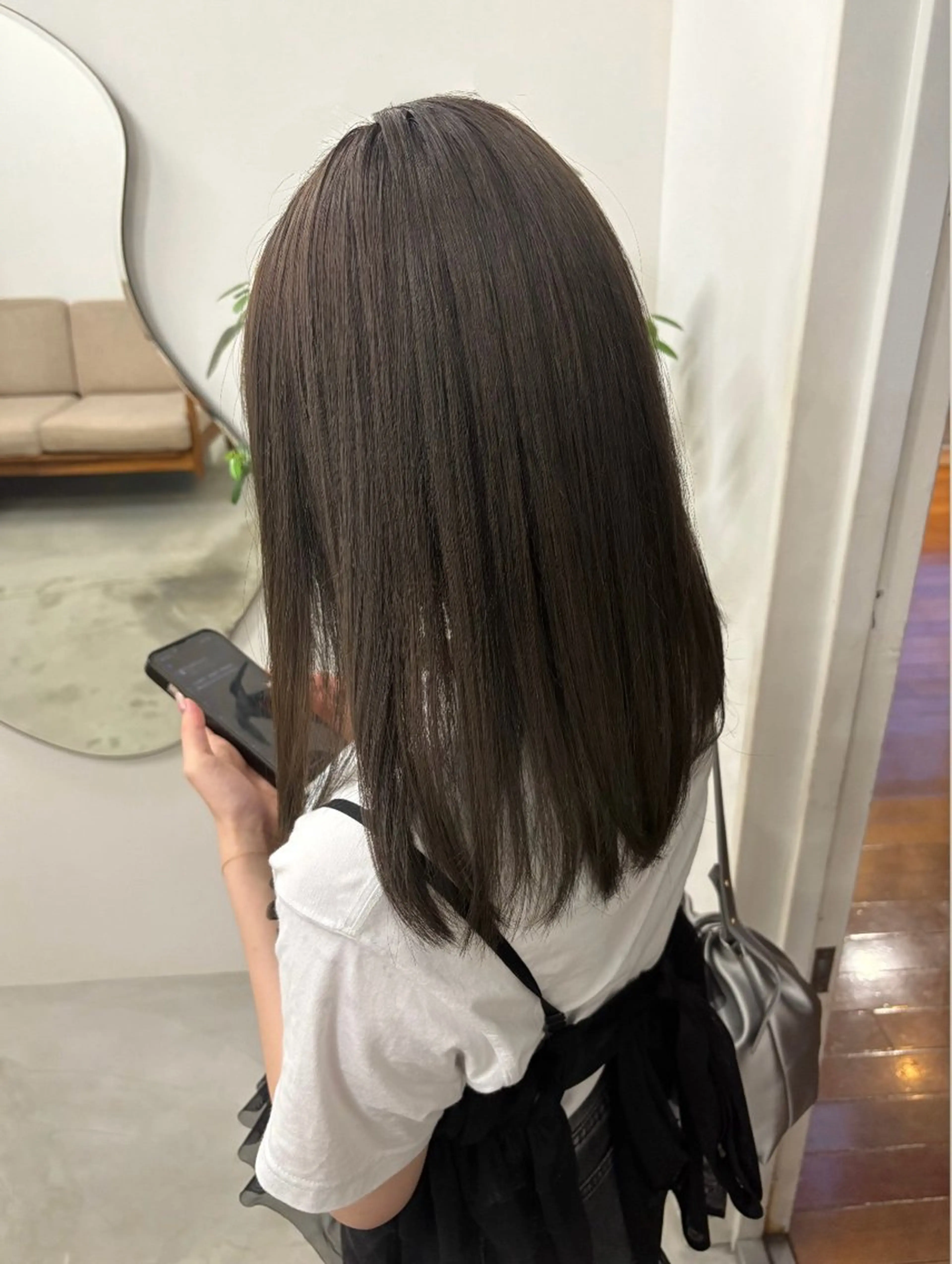 ロング カラー ベージュカラー フォギーベージュ ヘアカラー kii♡カマツキ マオのヘアスタイル