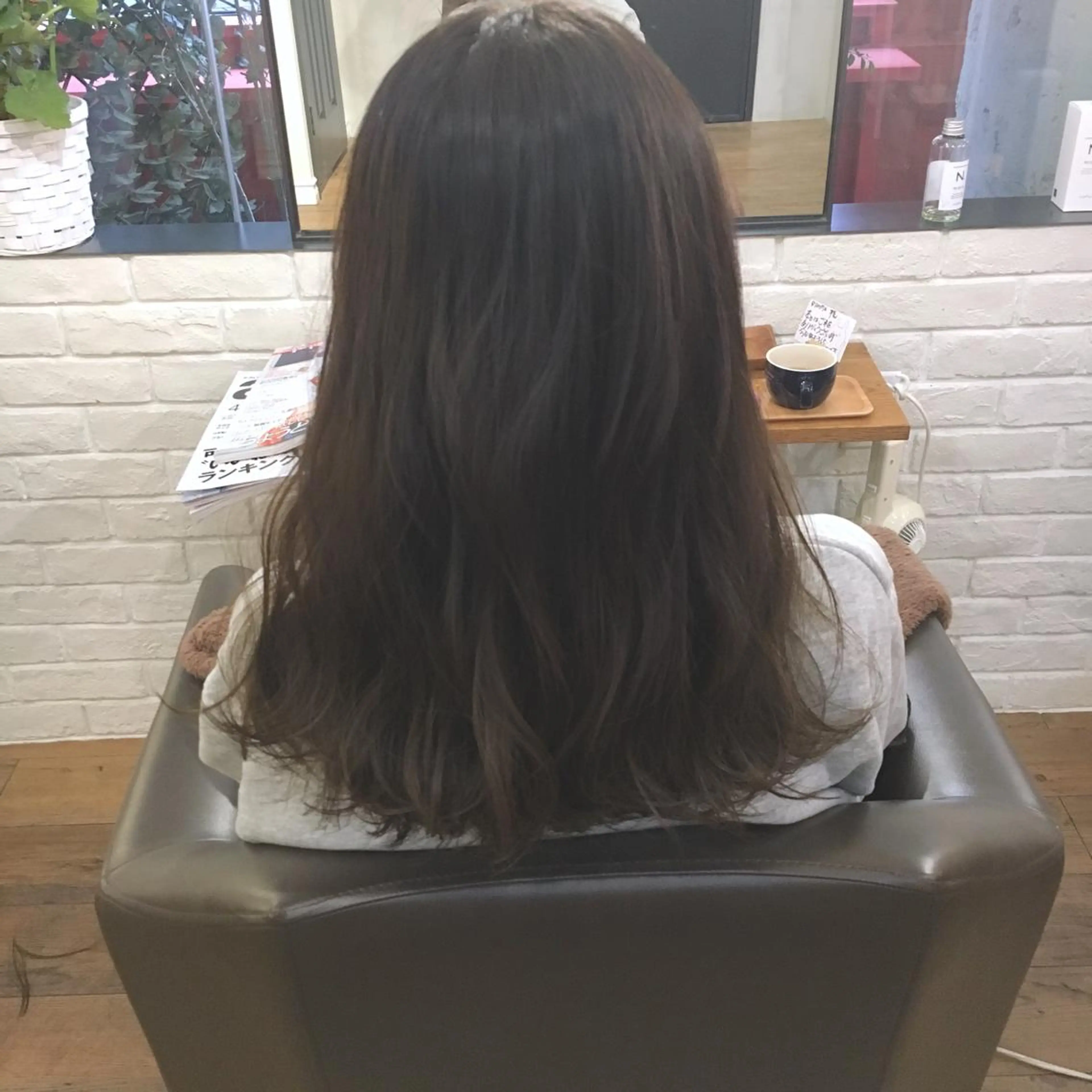 セミロング カラー アディクシーカラー 透明感カラー 上川 美幸のヘアスタイル