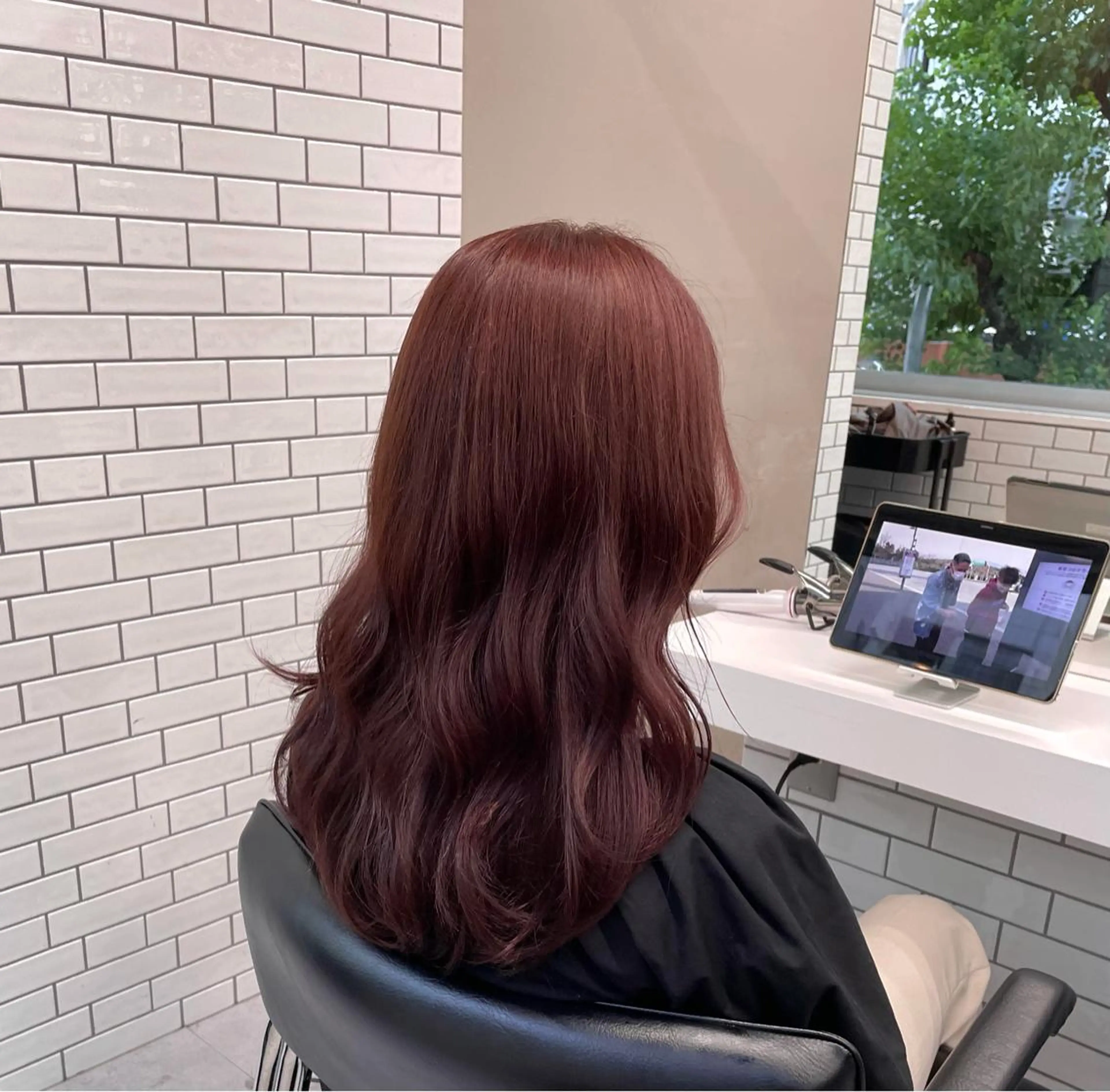 セミロング カラー ブラウンカラー ピンクカラー ピンクブラウン カット ヘアカラー トリートメント 透け感カラー✂️ yuuのヘアスタイル