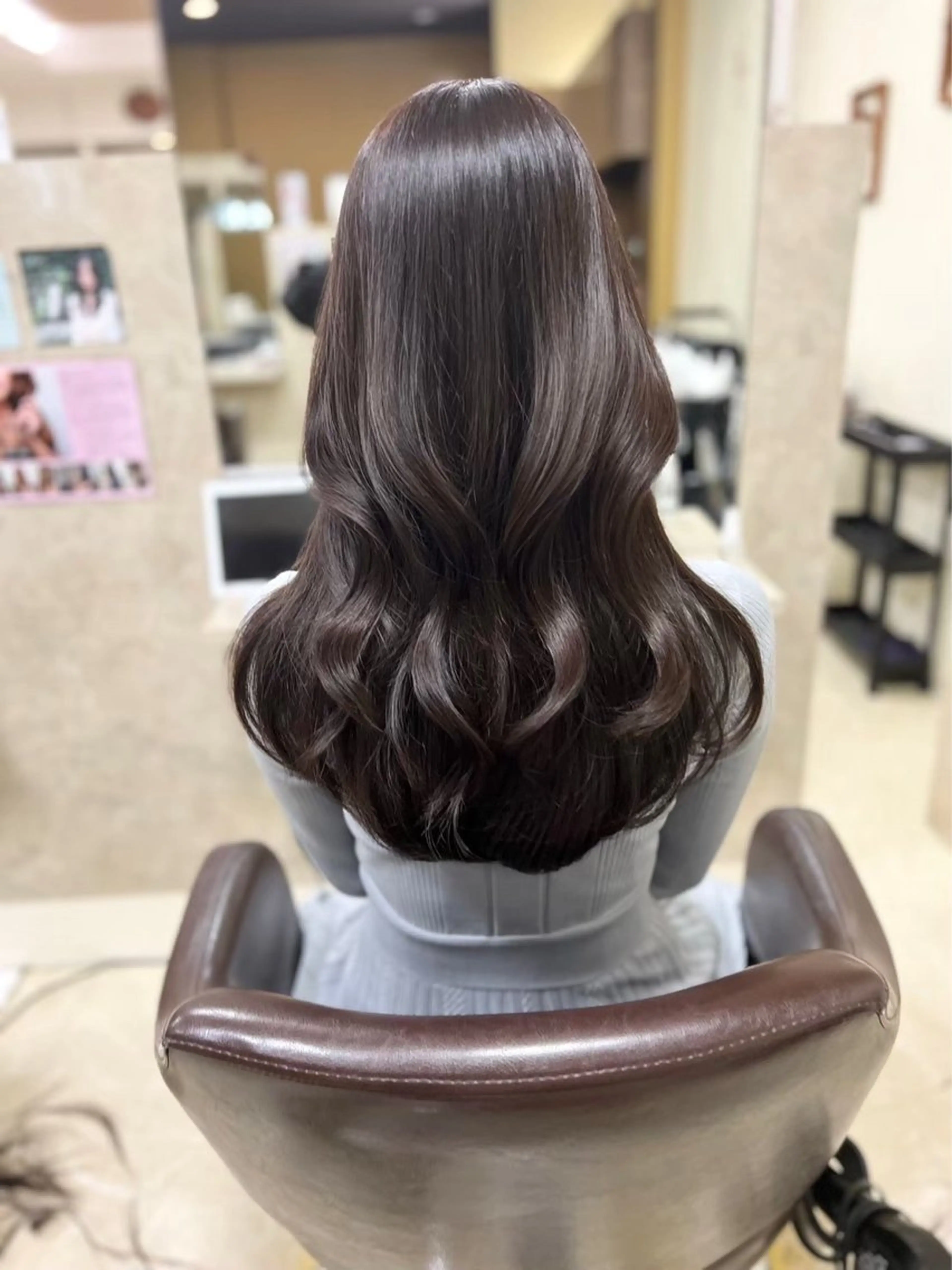 ロング カラー 透明感カラー グレージュ ラベンダーカラー ラベンダーグレージュ ラベンダーグレー ヘアカラー トリートメント olino/西田辺 エフェクトブリーチのヘアスタイル
