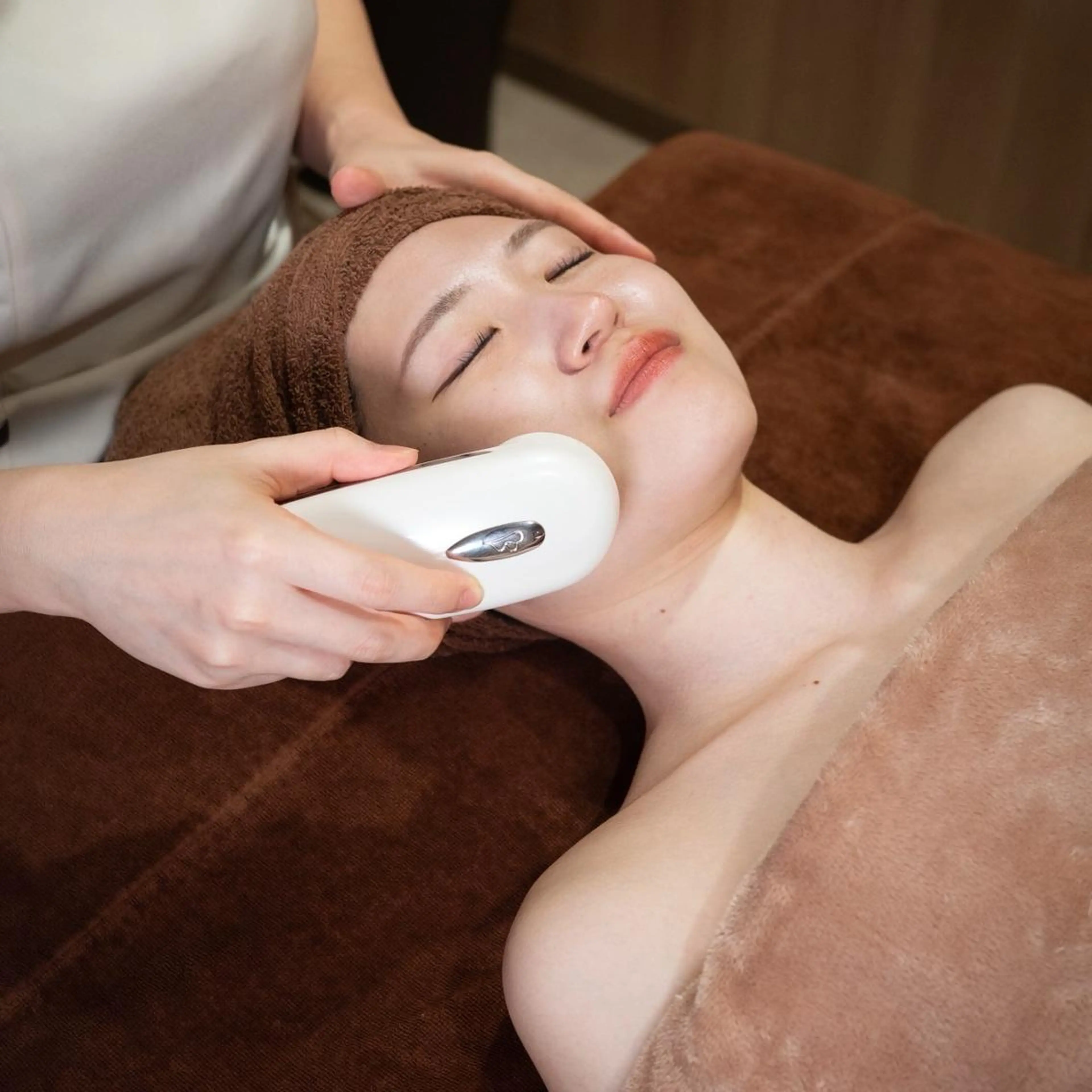 【カウンセリング＋エステ】💆💖モデル募集中✨選べるケア!!毛穴/小顔/保湿🙌🏻頂く金額はエステ代のみ✨1500円の写真