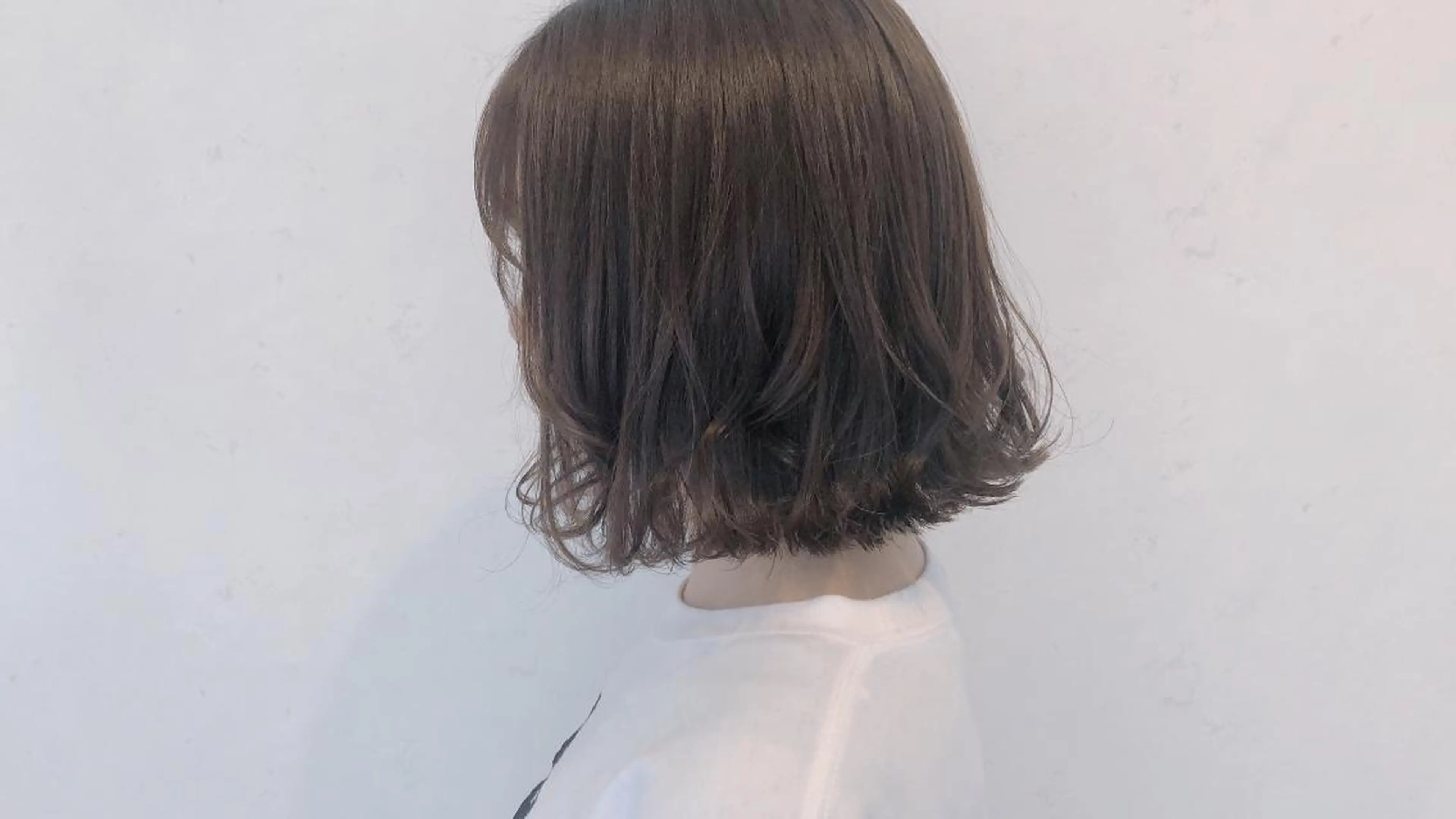 ミディアム カラー The book hand salon所属・伊藤 さやかのヘアスタイル