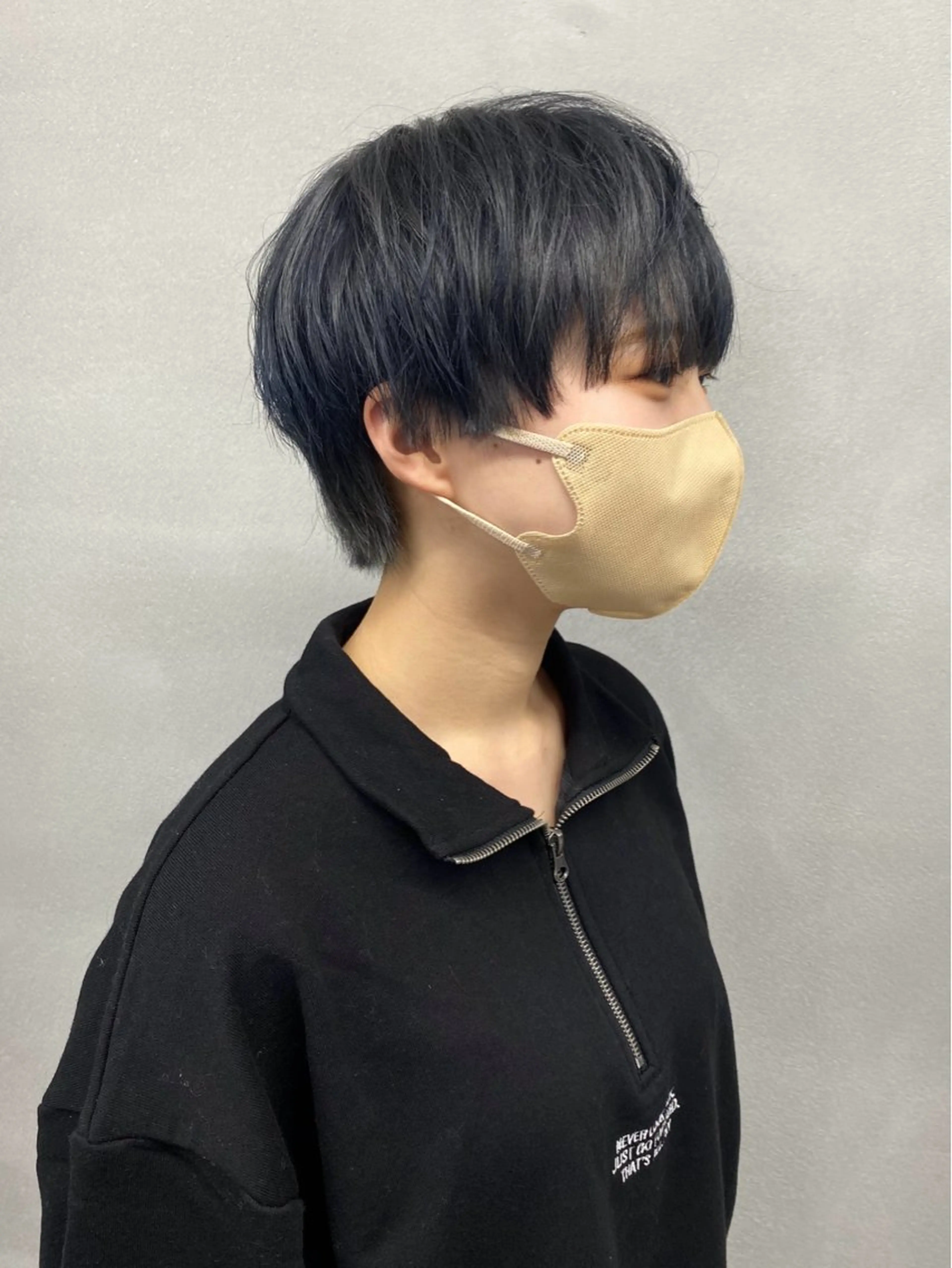 ショート カラー ブリーチ ネイビーカラー ショートヘア カット 柏 デザインカラー/ レイヤー🐣シオリのヘアスタイル