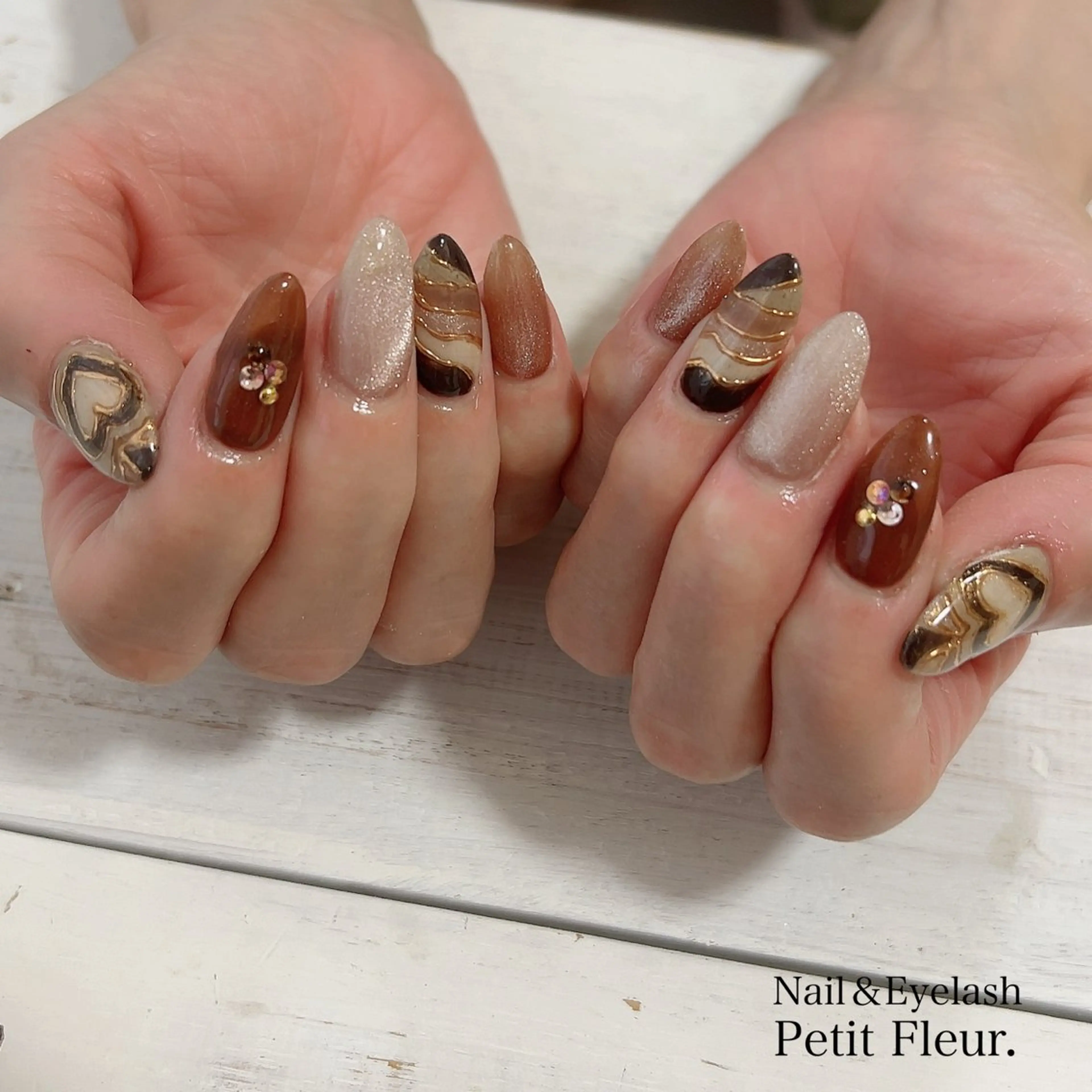 ネイル Petit Fleur所属・青柳 亜梨奈のマツエク・マツパデザイン