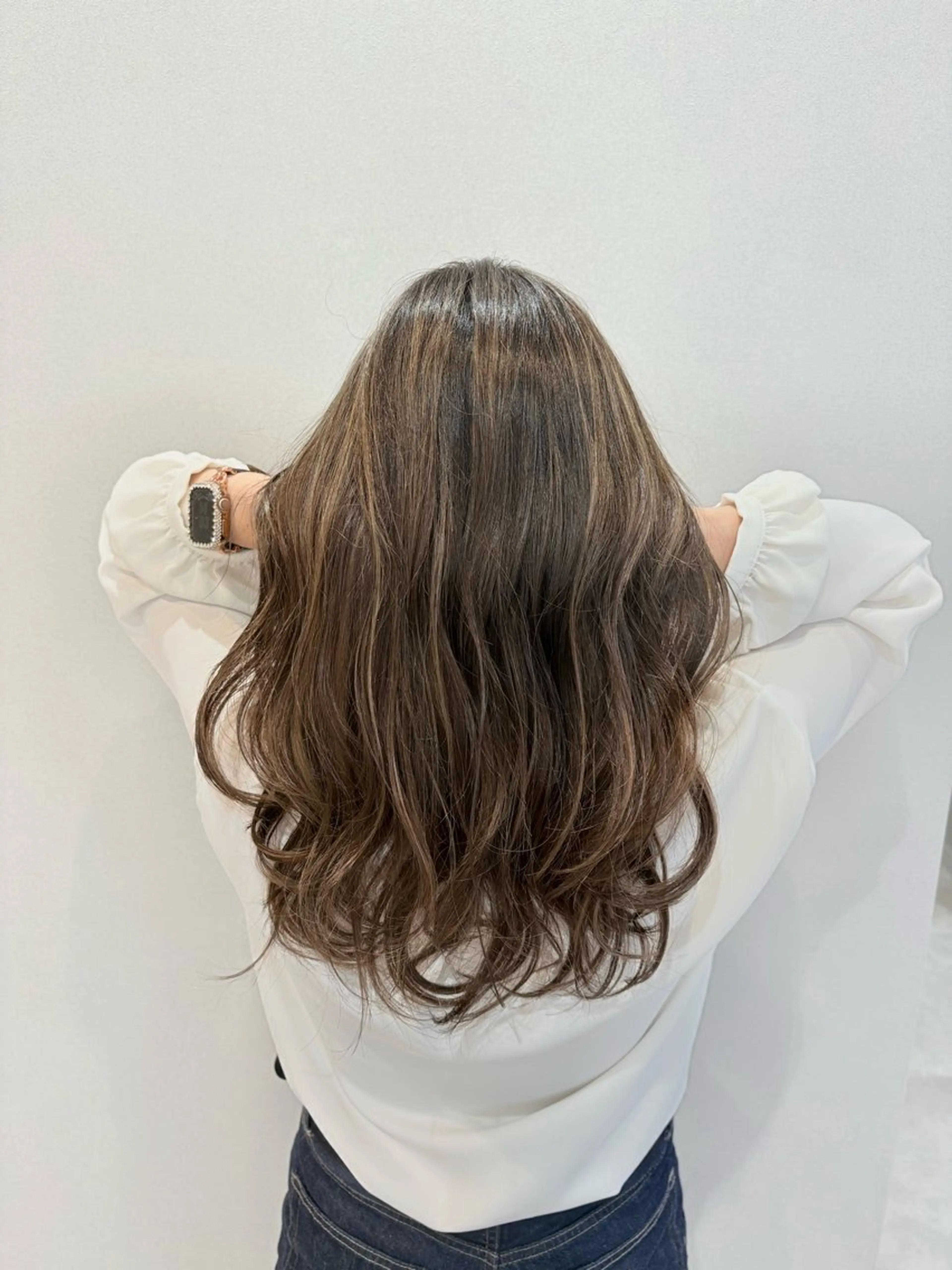 セミロング カラー ハイライトカラー ハイライト Livna所属・Livna代表 レイヤー赤池宏隆のヘアスタイル