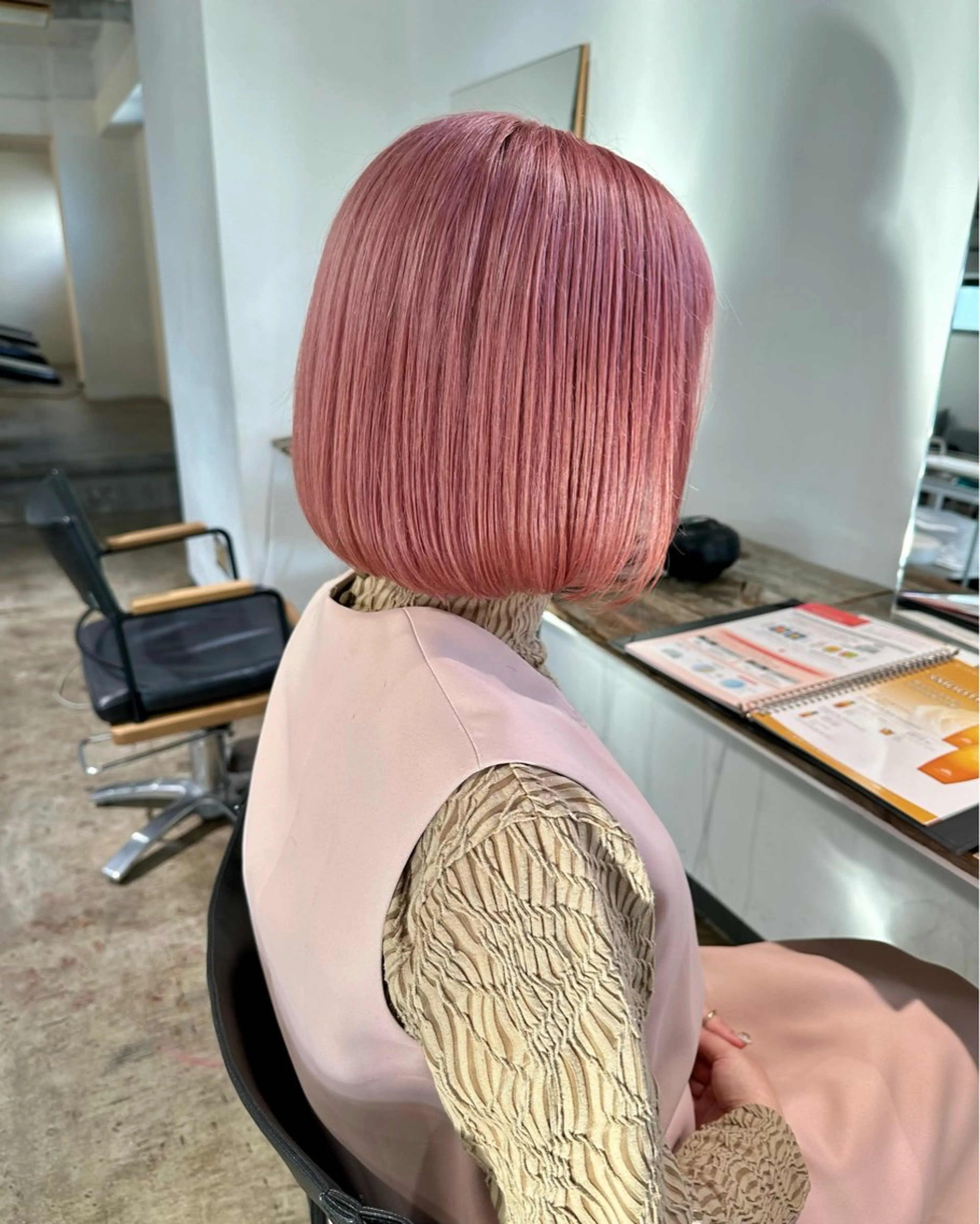 カラー ヘアカラー トリートメント ヘアセット ✨艶ブリーチカラー ✨四ノ宮裕己のヘアスタイル