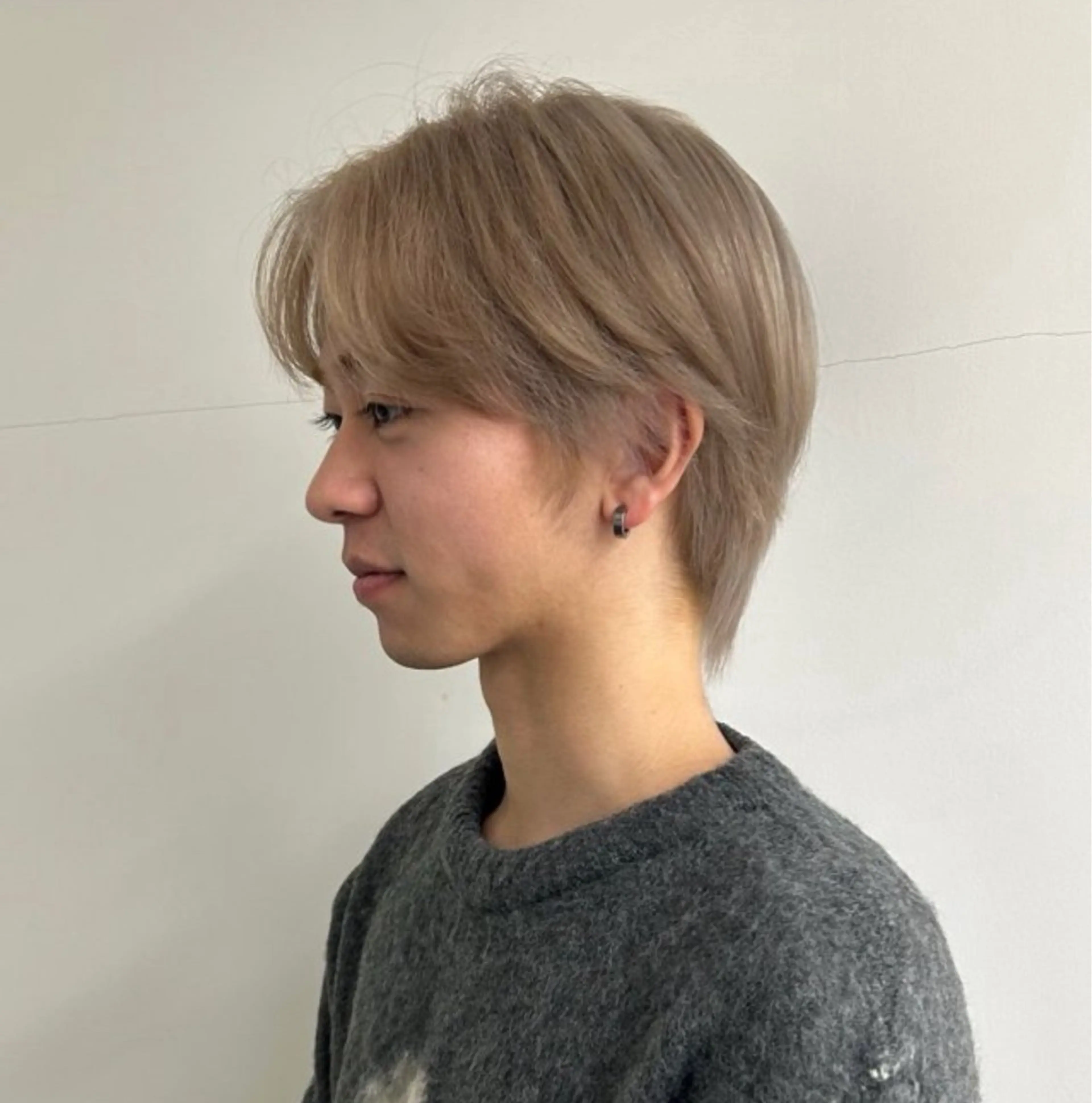 ショート カラー メンズ メンズブリーチ ベージュカラー ブリーチ ブロンド ミルクティーベージュ 名古屋栄/ブリーチ/ ボブ🧃木下桃嘉のヘアスタイル
