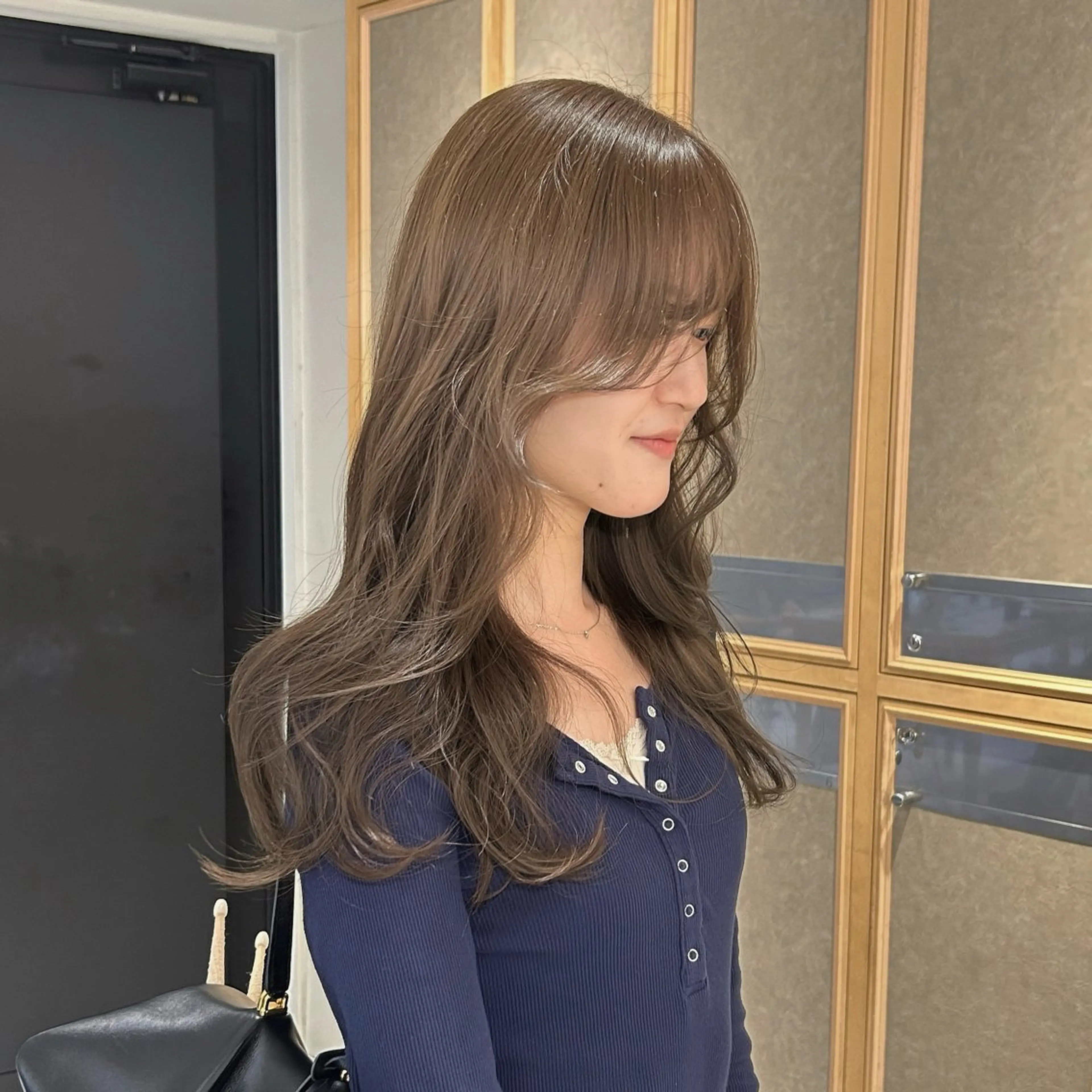 セミロング カラー ヘアカラー トリートメント ヘッドスパ ヘアセット ayumi / 中明度カラーのヘアスタイル