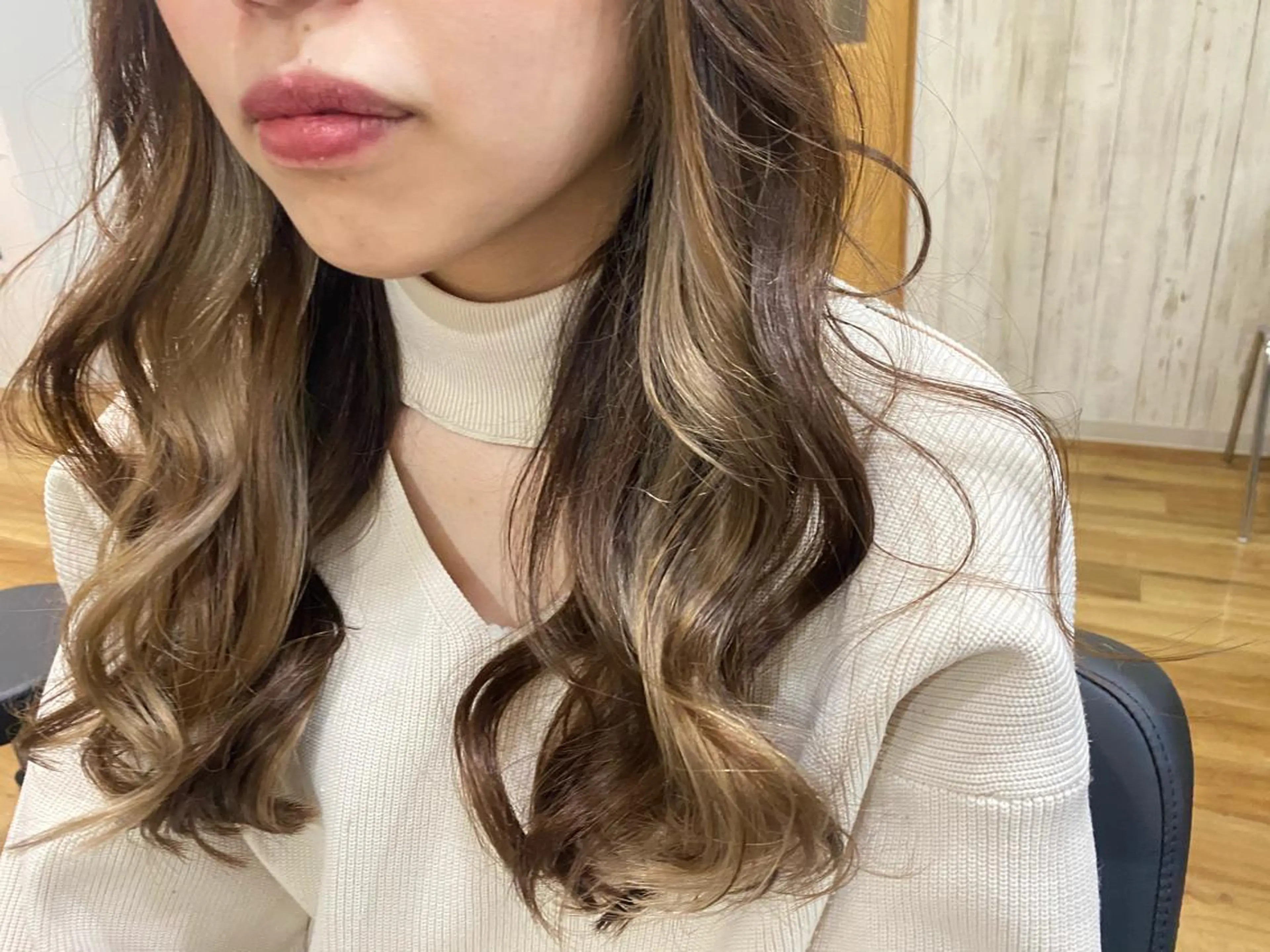 ロング カラー アッシュ 透明感カラー インナーカラー くびれヘア 外国人風カラー ヘアカラー reverie【レヴリー】所属・夜20時から限定2組 reverieあきらのヘアスタイル