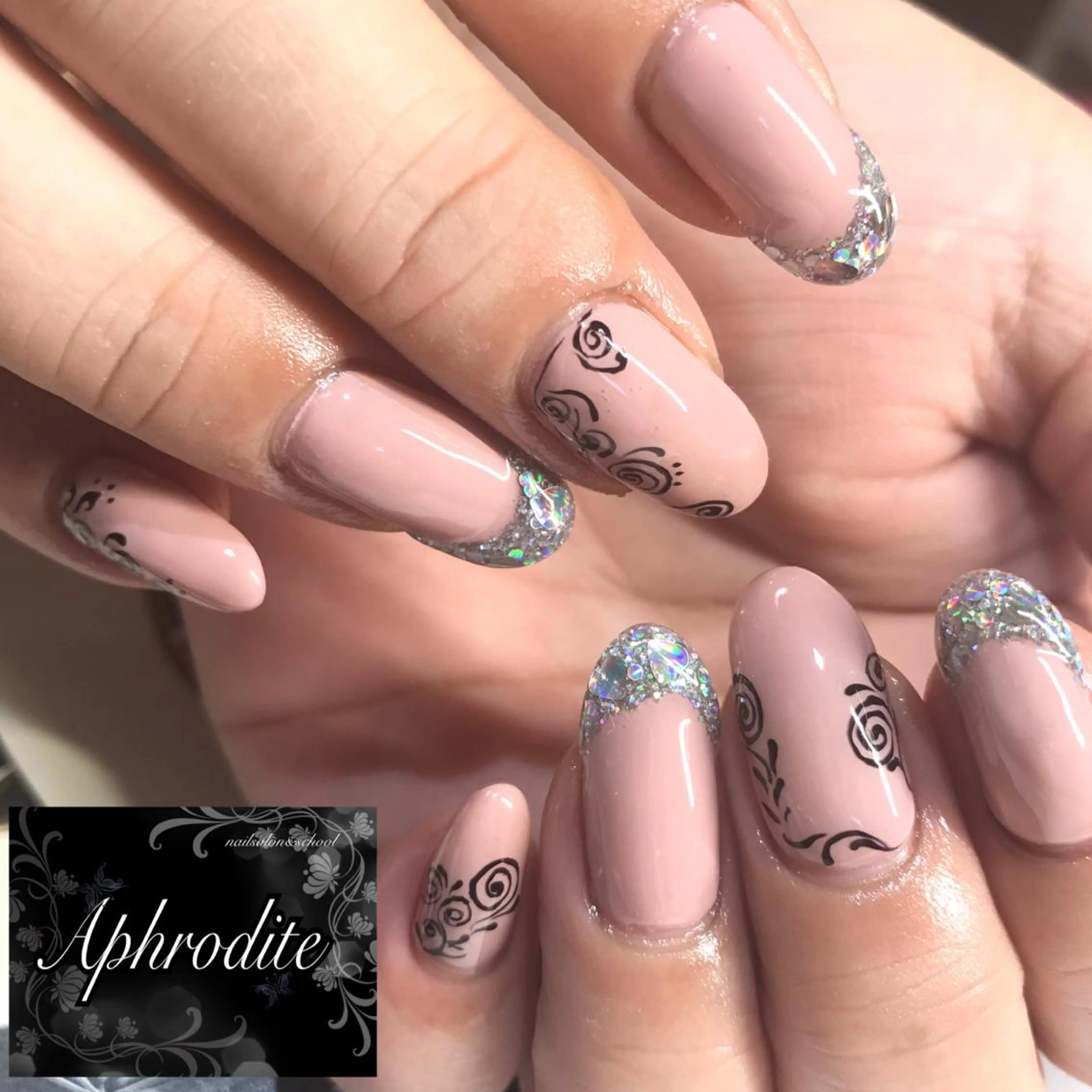 ネイル APHRODITE Nagisaのネイルデザイン