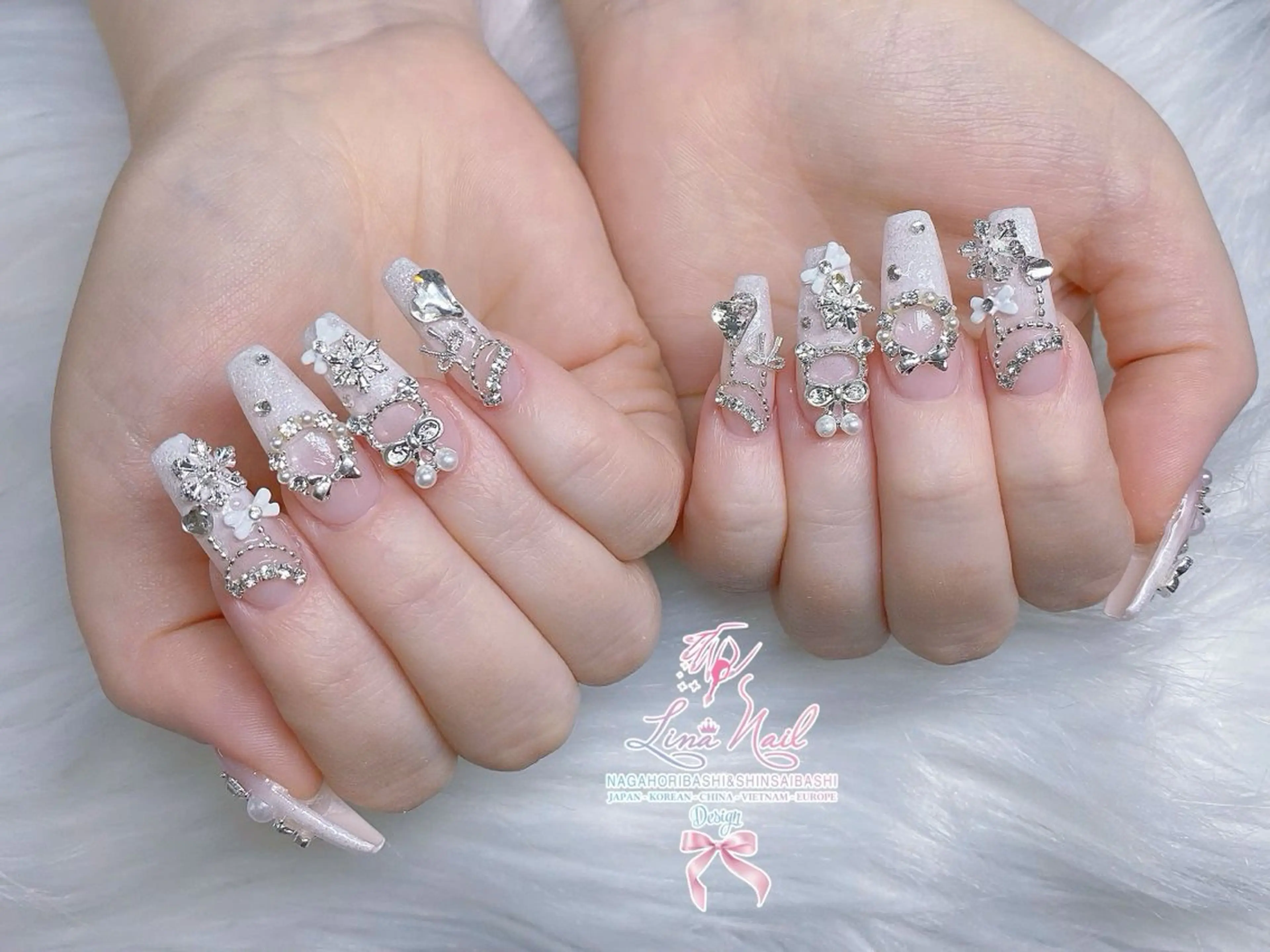 ミディアム 韓国風ヘア クリスマス ハンドネイル 79Linanailnamba所属・Linanail Nambaのネイルデザイン