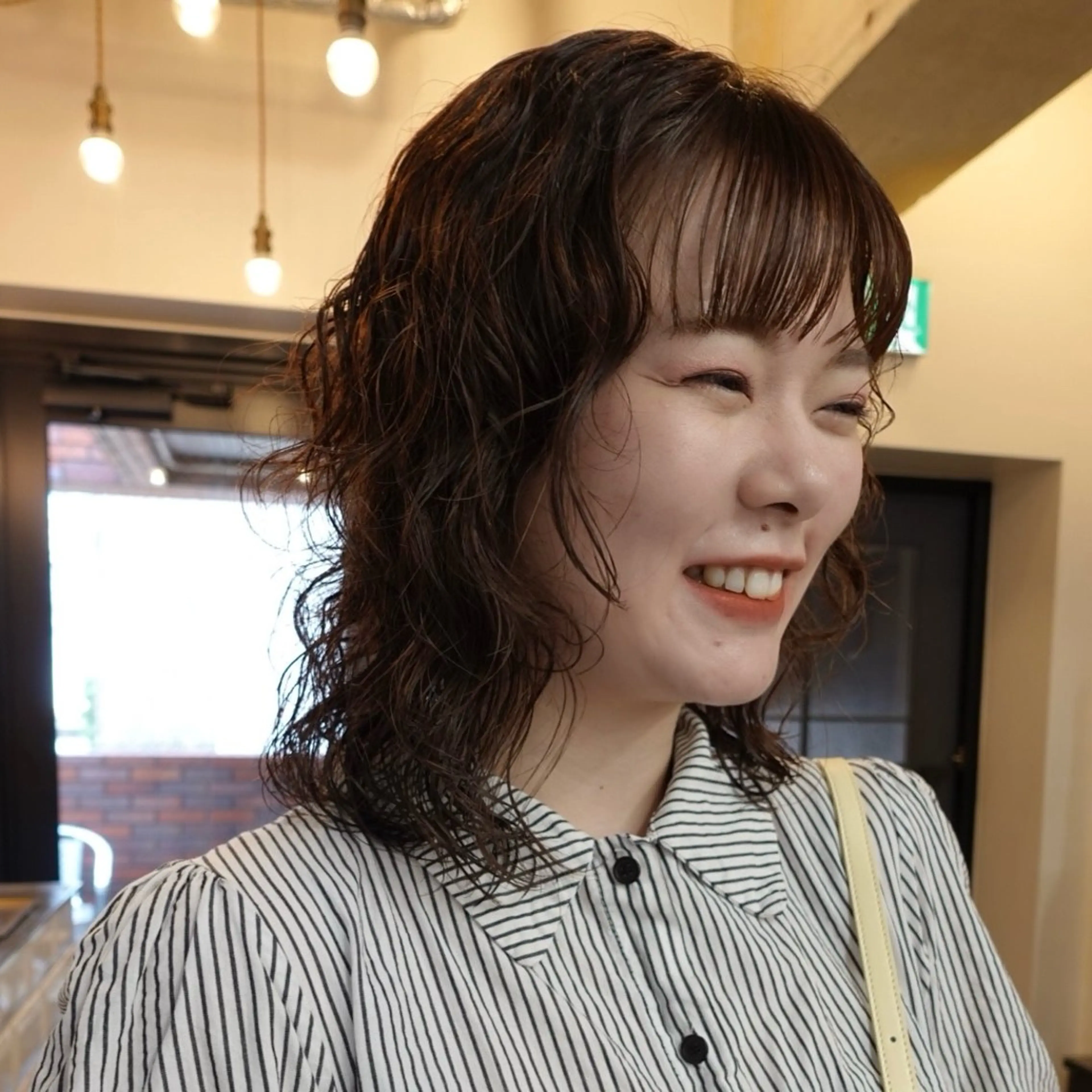 ミディアム パーマ ヘアアレンジ ミディアムパーマ カット ヘアカラー 🌐サトウ リョウ🌐のヘアスタイル