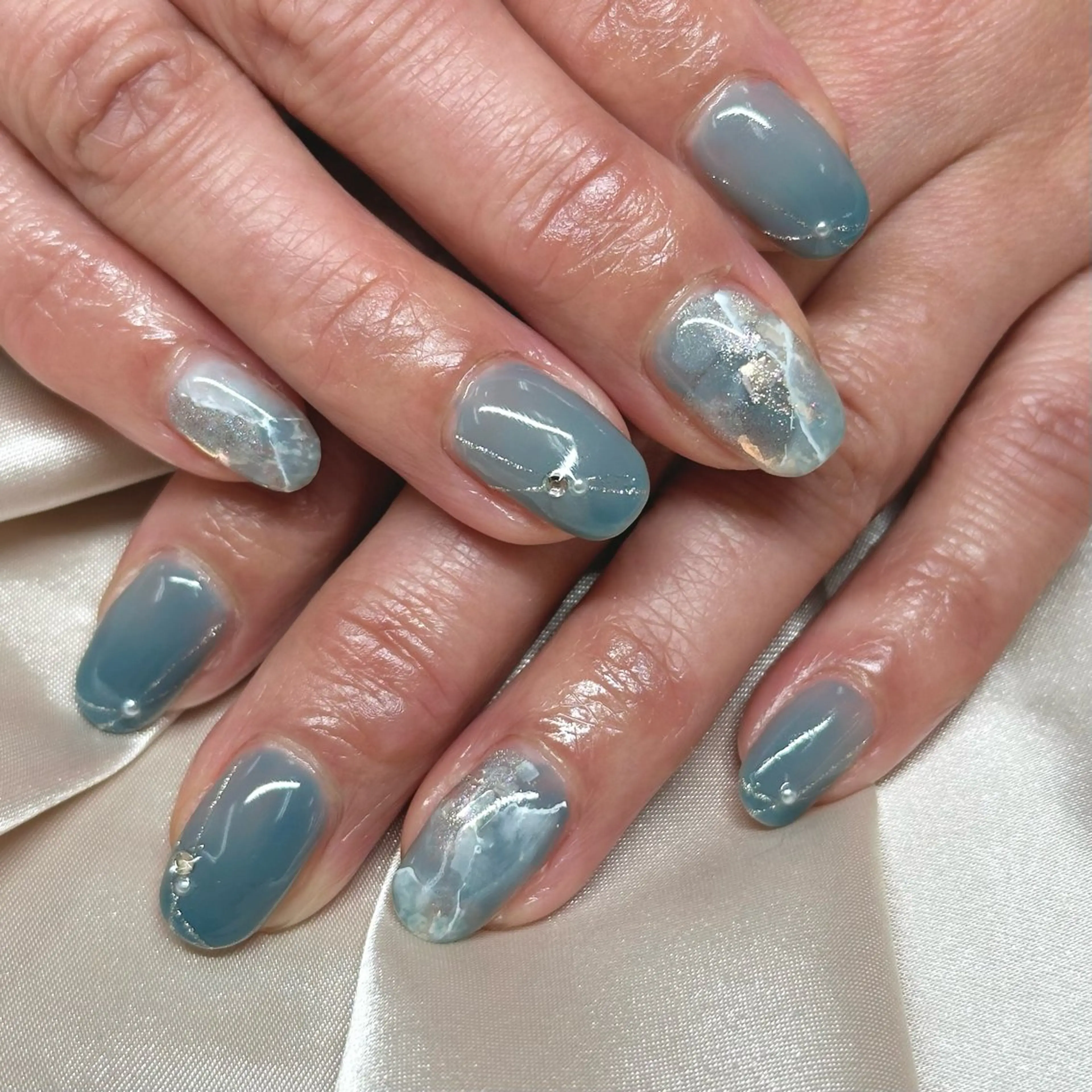 ネイル ハンドネイル salon iris 🦋北広島市大曲のネイルデザイン