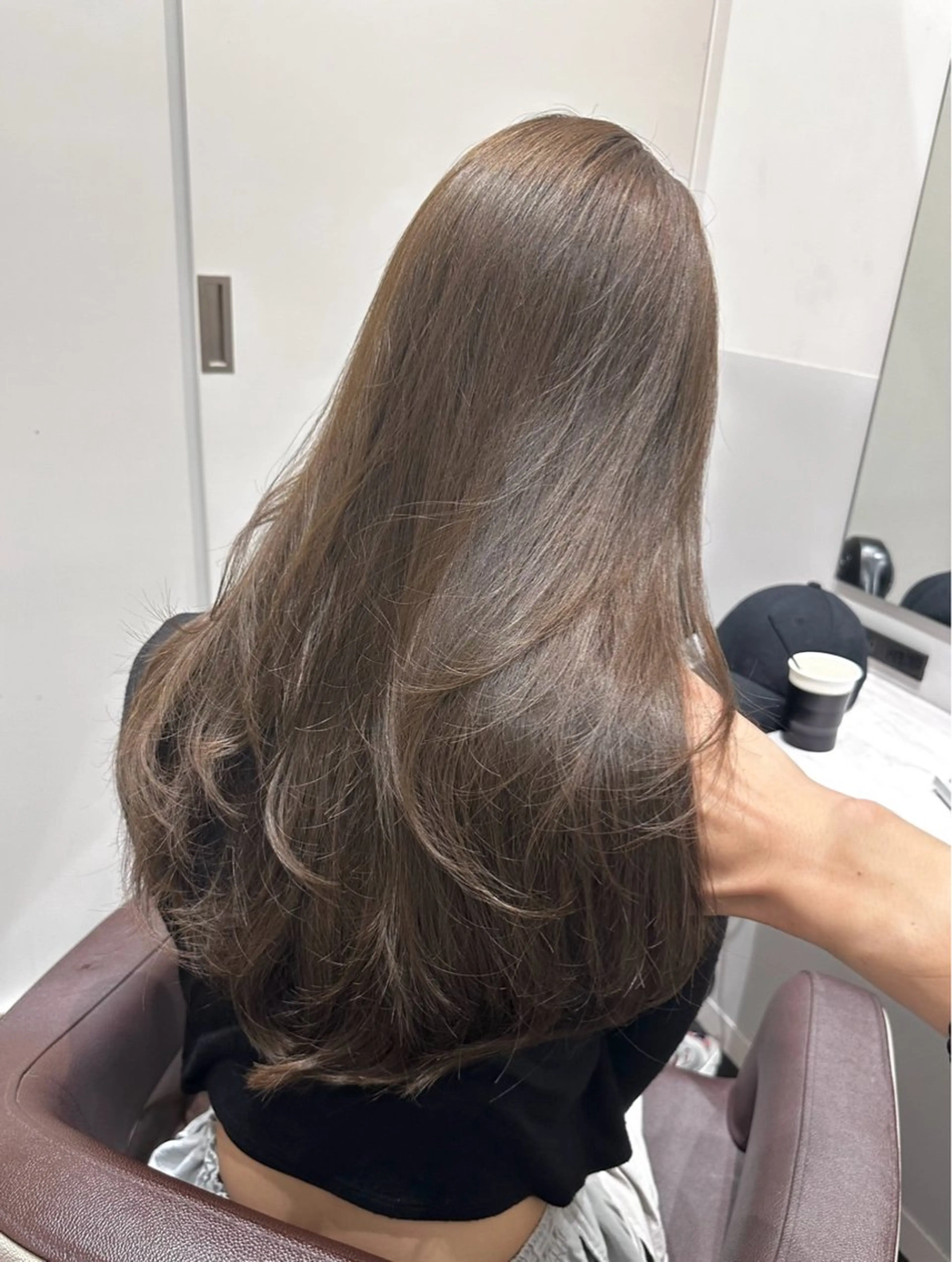 ロング カラー ベージュカラー ブリーチ ブリーチなしカラー ヘアカラー トリートメント LUMO所属・矢野 晃平のヘアスタイル