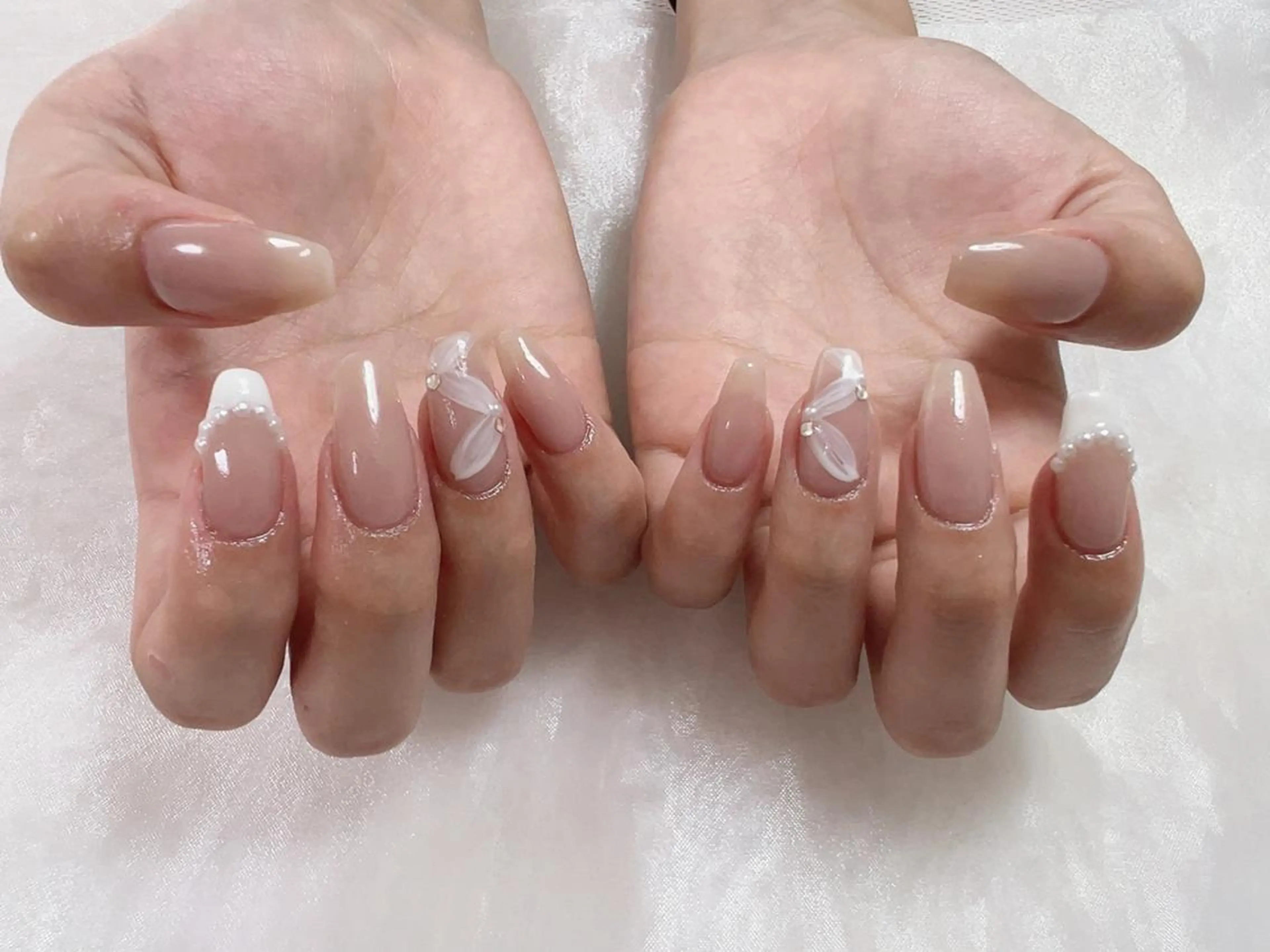 ネイル カジュアル チークネイル フレンチネイル ジェルネイル ガーリー 鈴木 ミサキのネイルデザイン