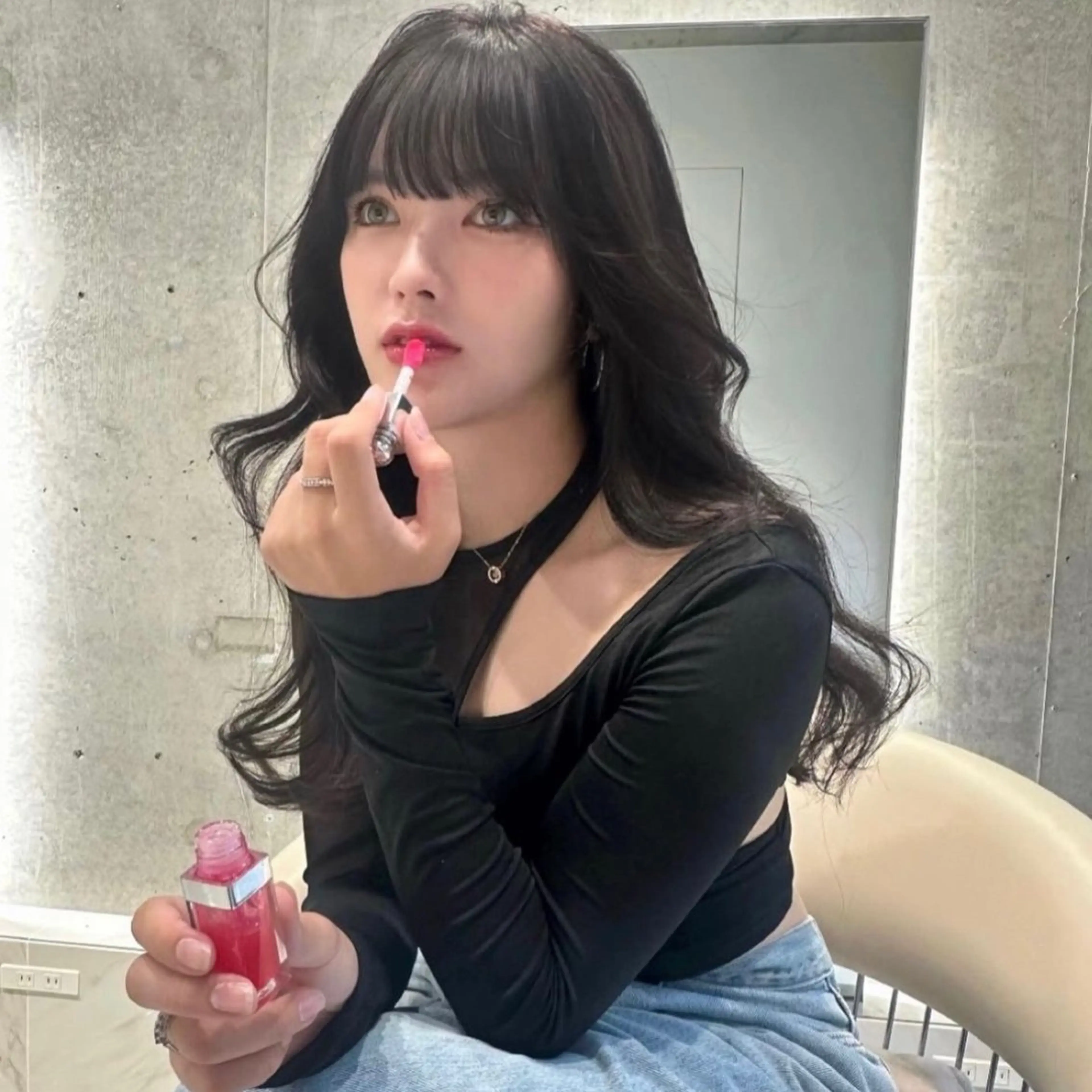 ロング ♡Yoshino♡ 艶グレージュカラーのヘアスタイル
