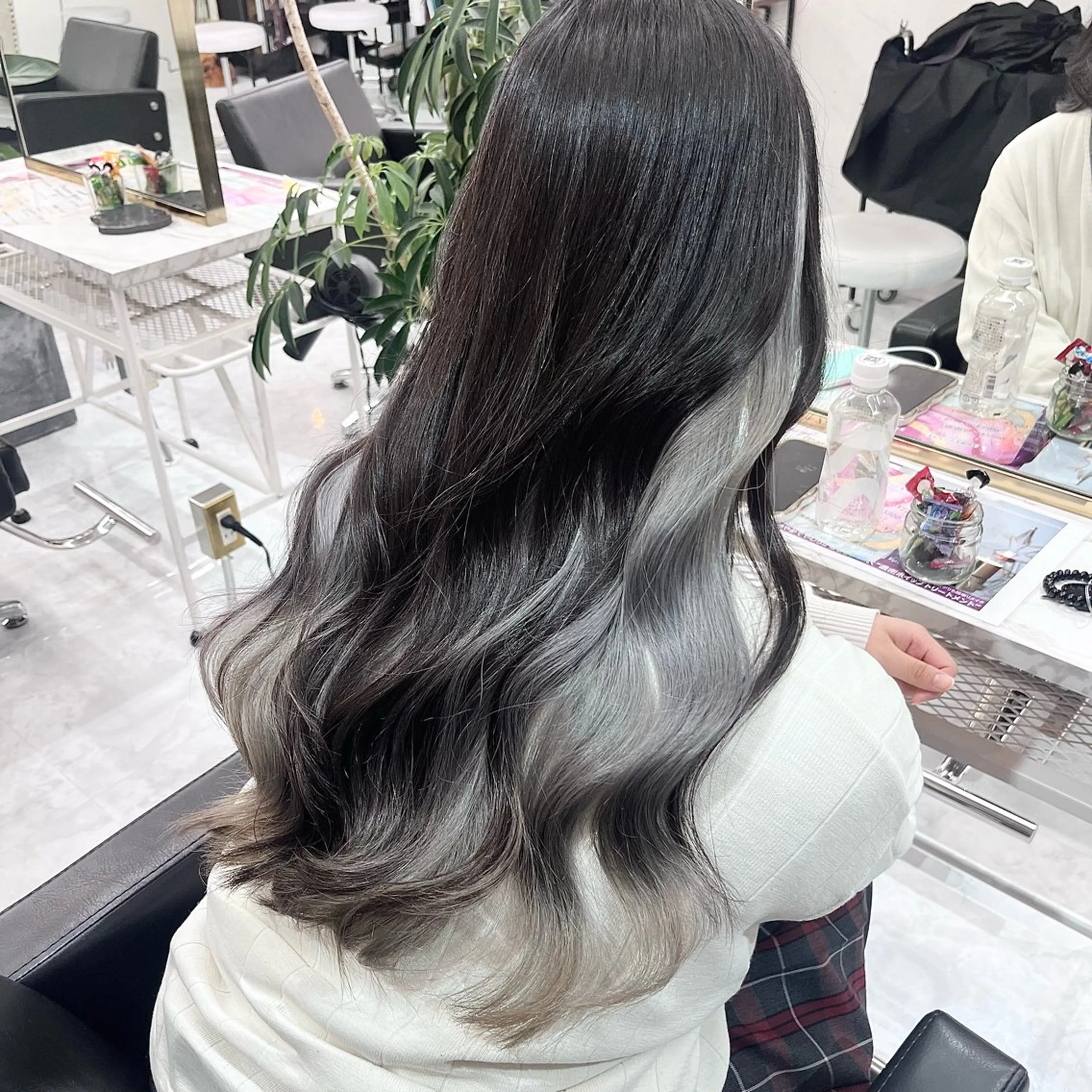 ロング カラー ヘアアレンジ 🎀韓国ヘア🎀 𝐬𝐚𝐫𝐚🎀のヘアスタイル