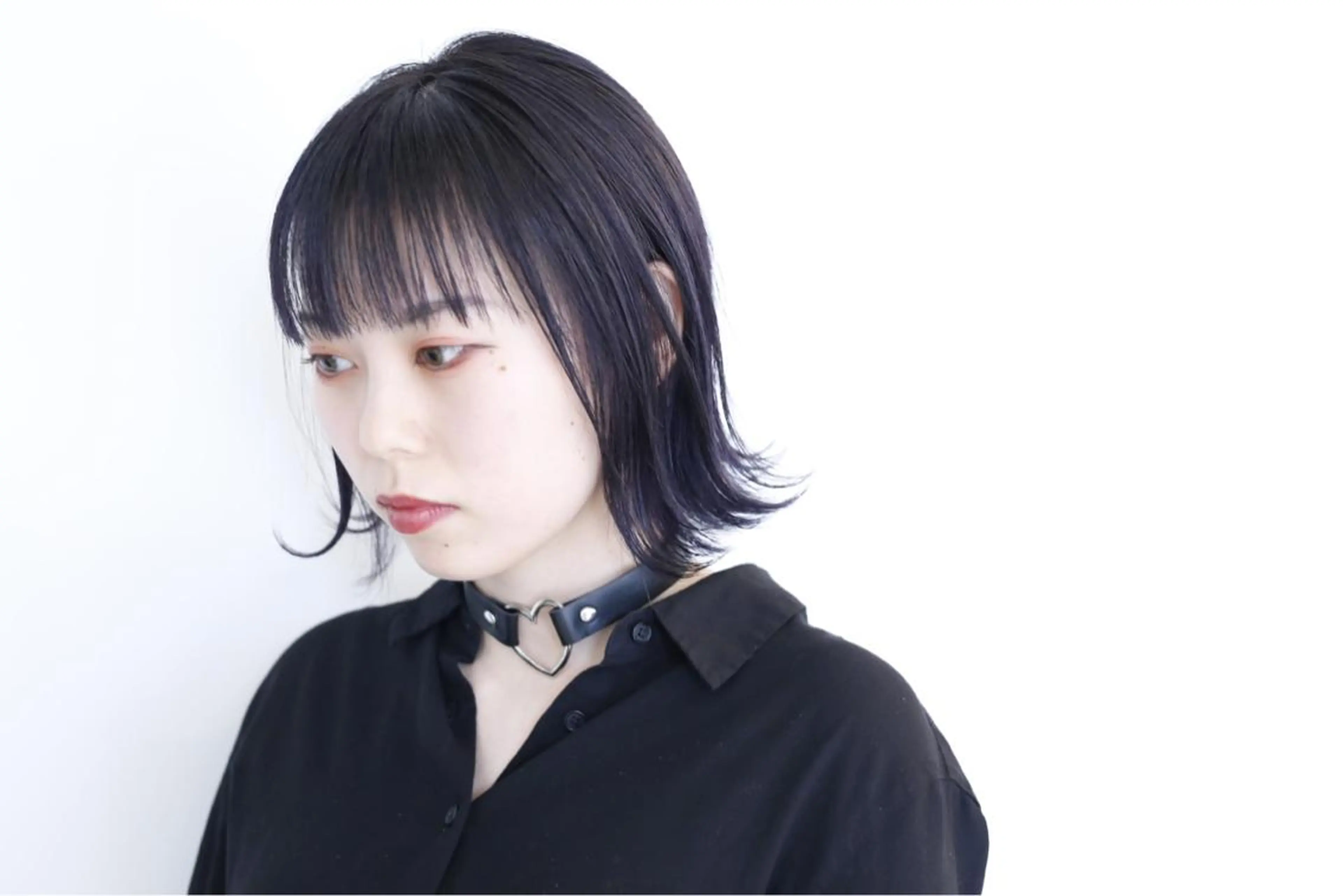 ミディアム カラー バイオレットカラー ill.所属・ill［イル］大須 ダブルカラー髪質改善のヘアスタイル