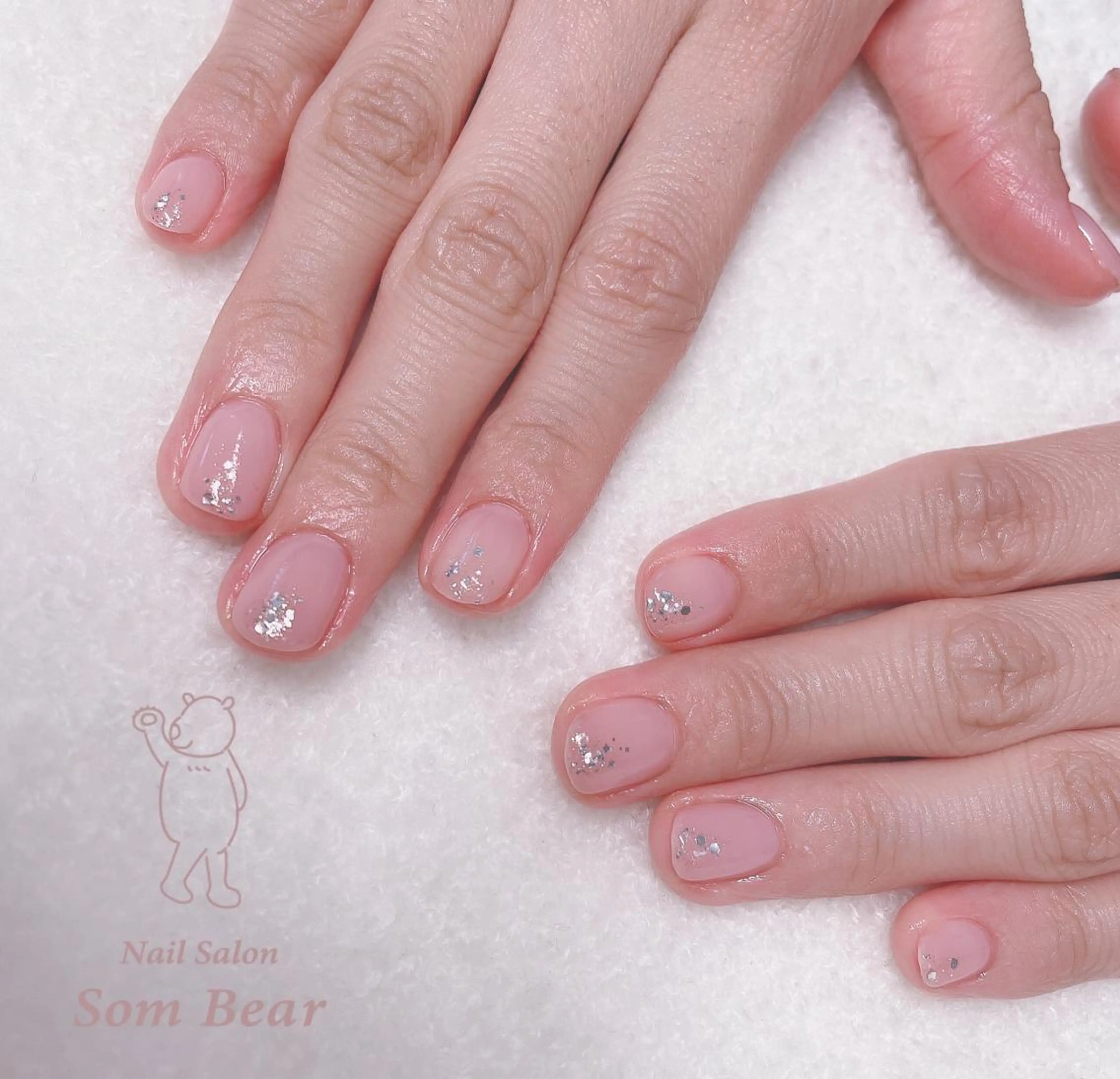 ネイル フレンチネイル グラデーション ラメ(グリッター) ワンカラーネイル ピンク Som Bear所属・nail salon Som Bear🧸のネイルデザイン