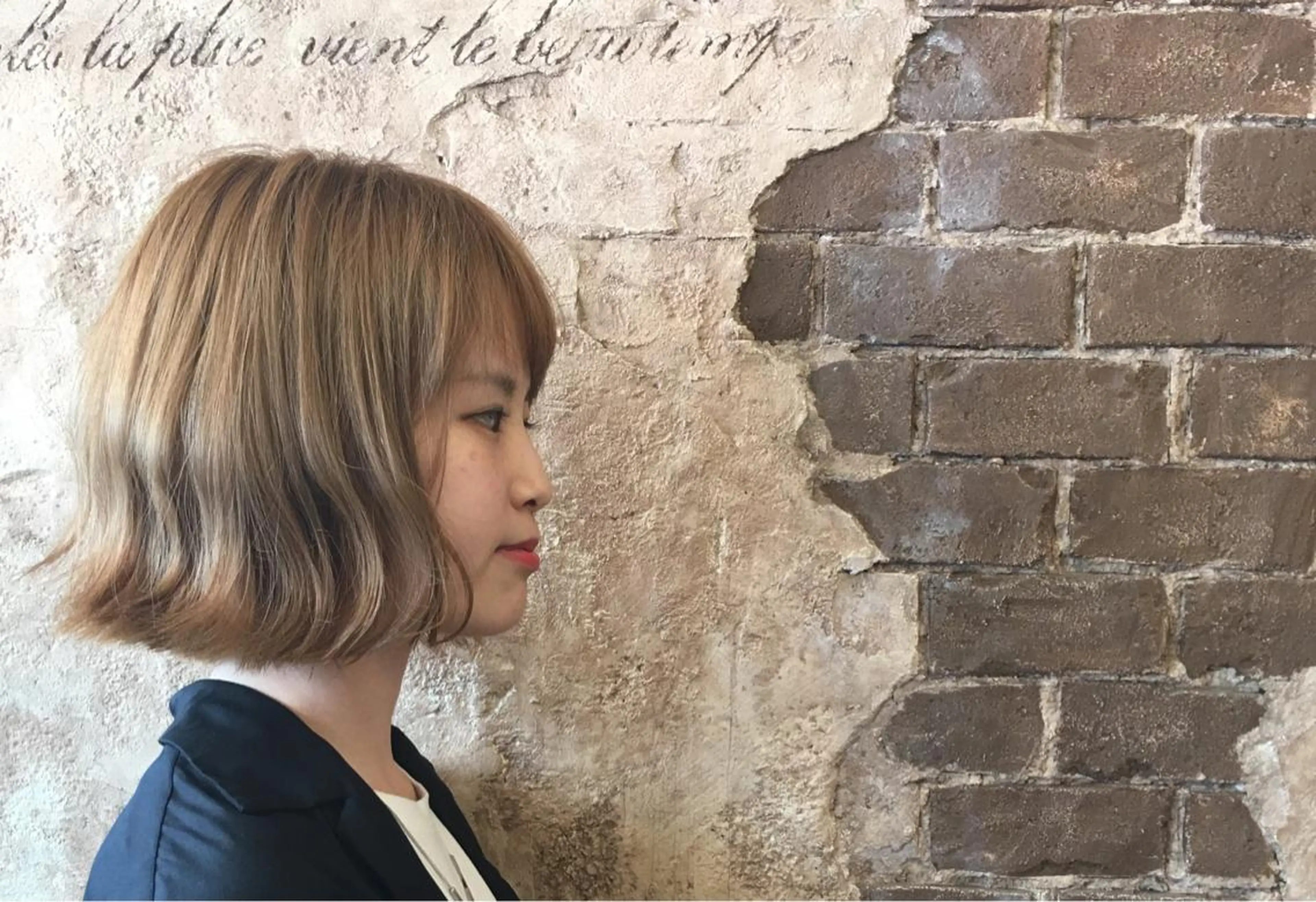 ミディアム カット ヘアカラー トリートメント nico 。のヘアスタイル