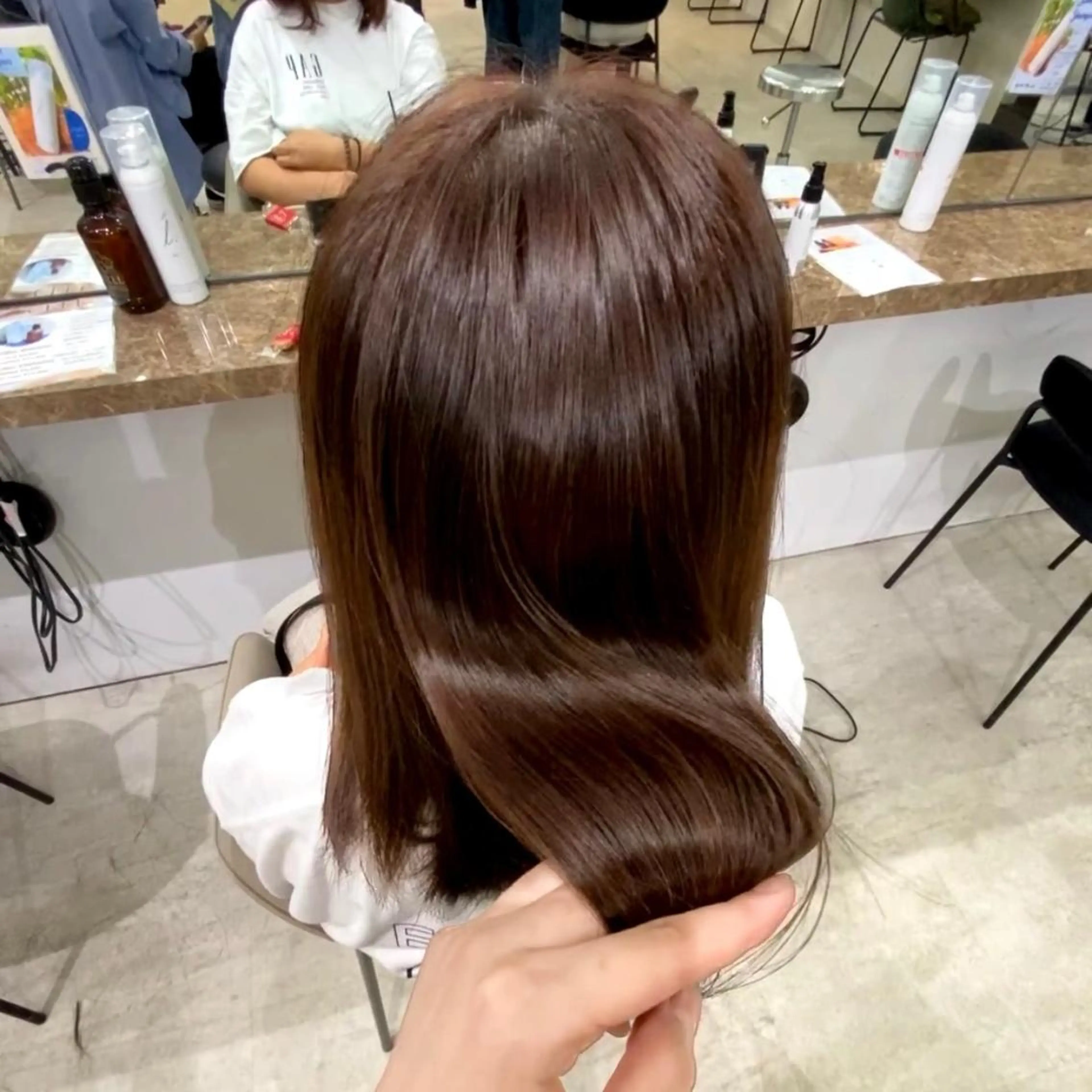 セミロング カラー パーマ ヘアアレンジ メンズ キッズ ネイル マツエク・マツパ アイブロウ 顔周りcut/ 艶ワンカラー♥ちさきのヘアスタイル