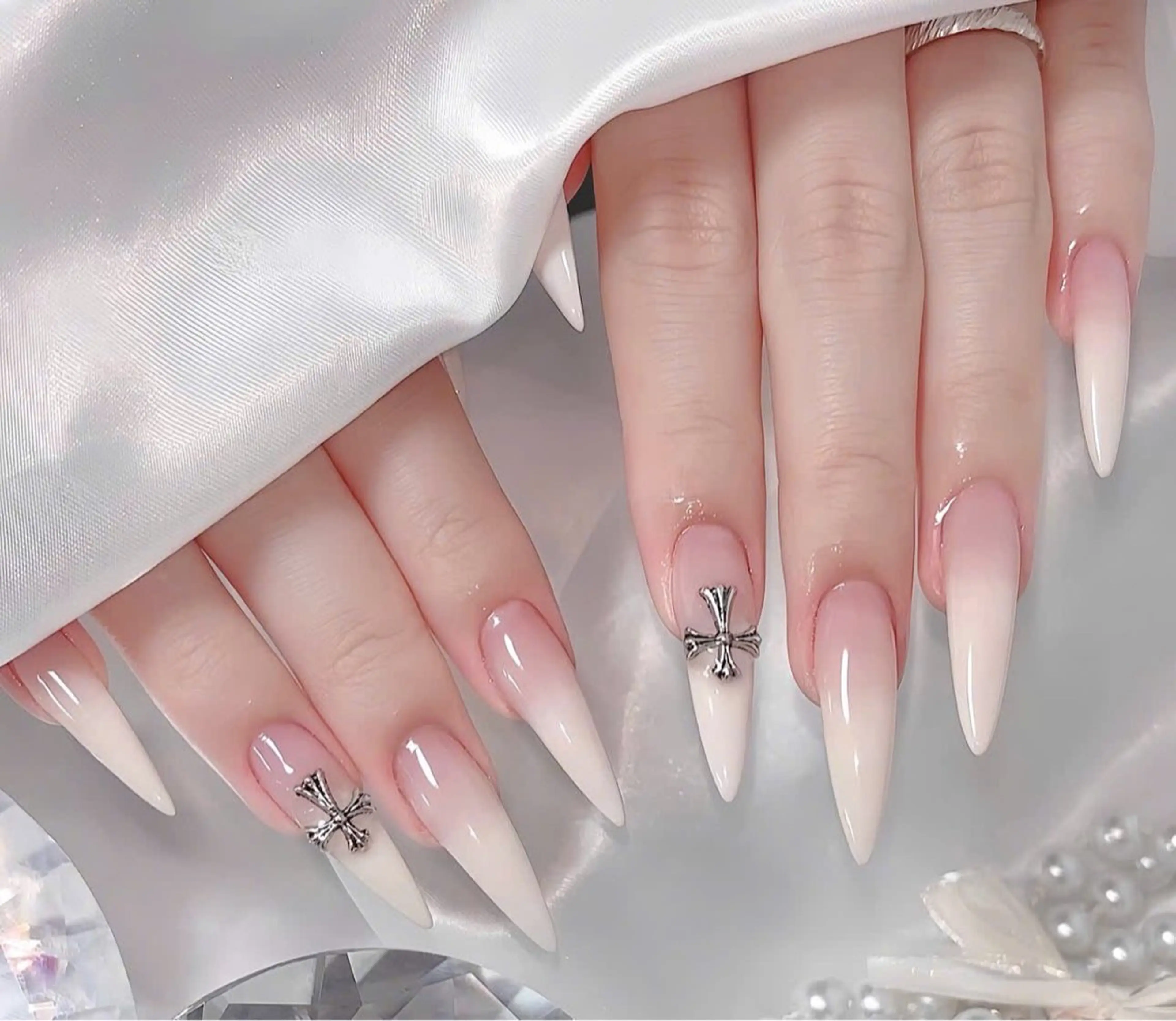 ネイル アートネイル 成人式 ジェルネイル ニュアンスネイル 夏ネイル ハンドネイル H.baby Nai Salon所属・neco H.babynailのネイルデザイン