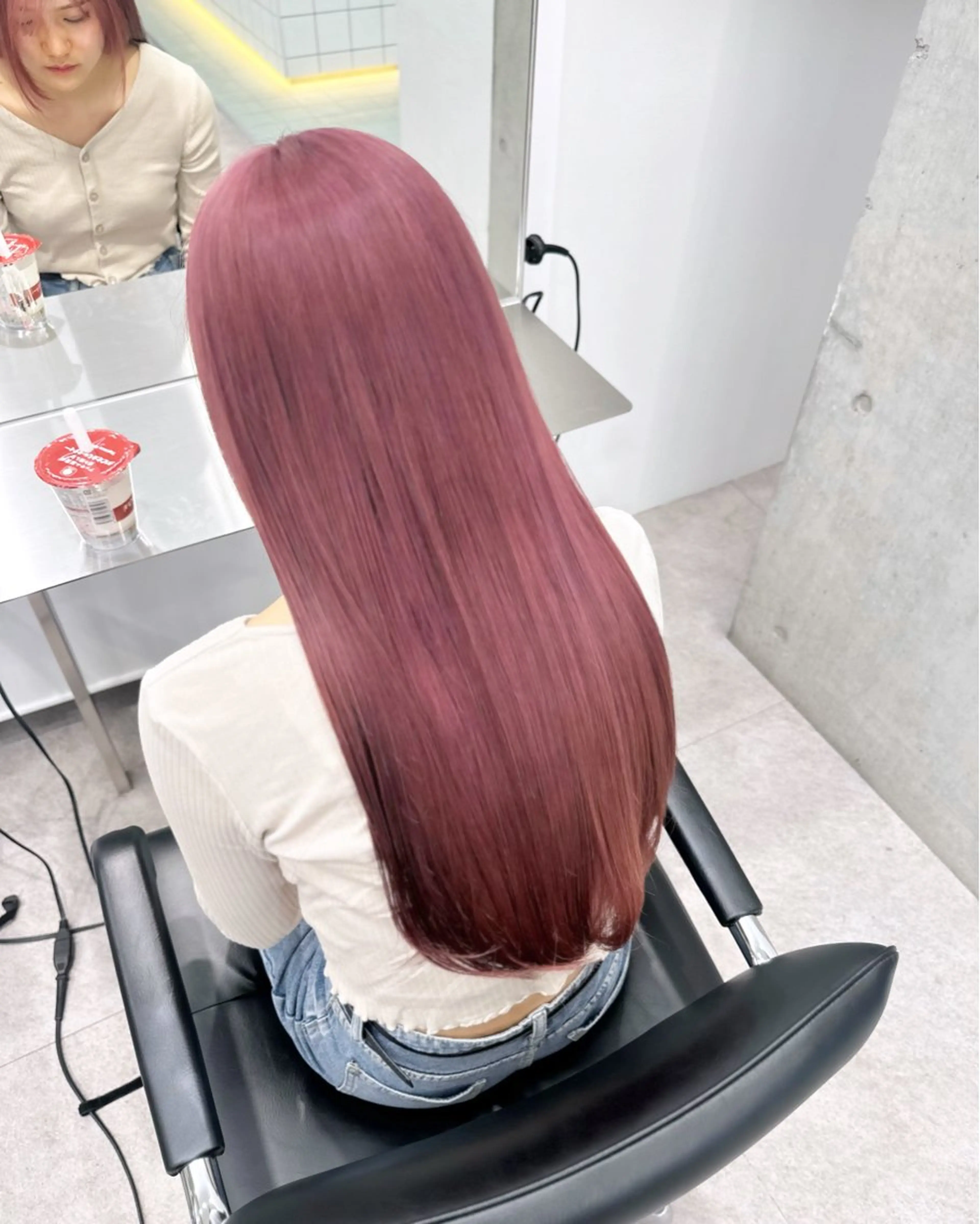 ロング カラー ベージュカラー ブリーチ ダブルカラー ハイトーンカラー ミルクティーベージュ ヘアカラー トリートメント ❣️本日ショート カット大募集❣️のヘアスタイル