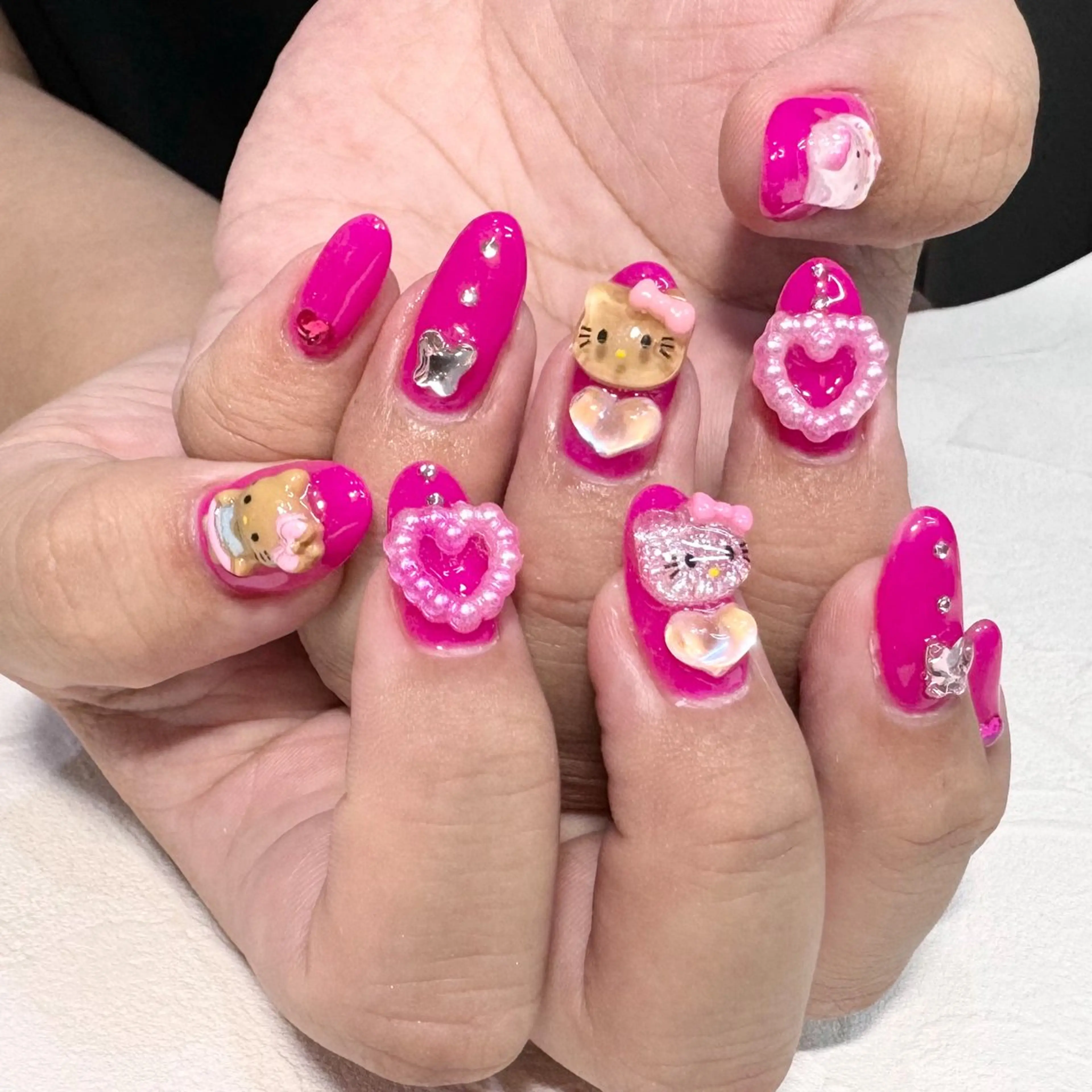 ネイル 持ち込み RIEKO🍒 ワンホン♡推しネイルのネイルデザイン