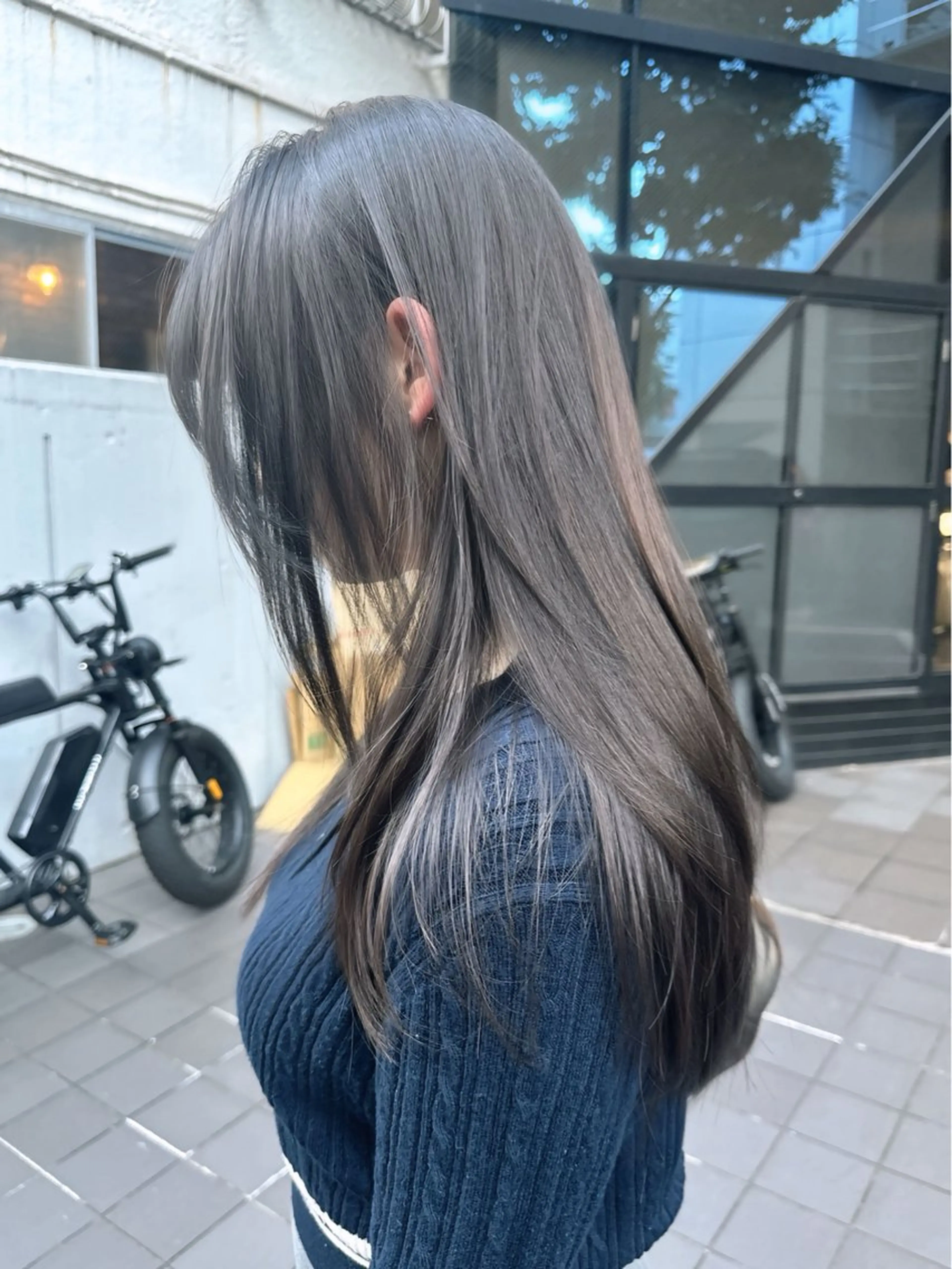 ロング カラー カット ヘアカラー トリートメント 韓国ヘア🇰🇷 透明感カラー🩶のヘアスタイル