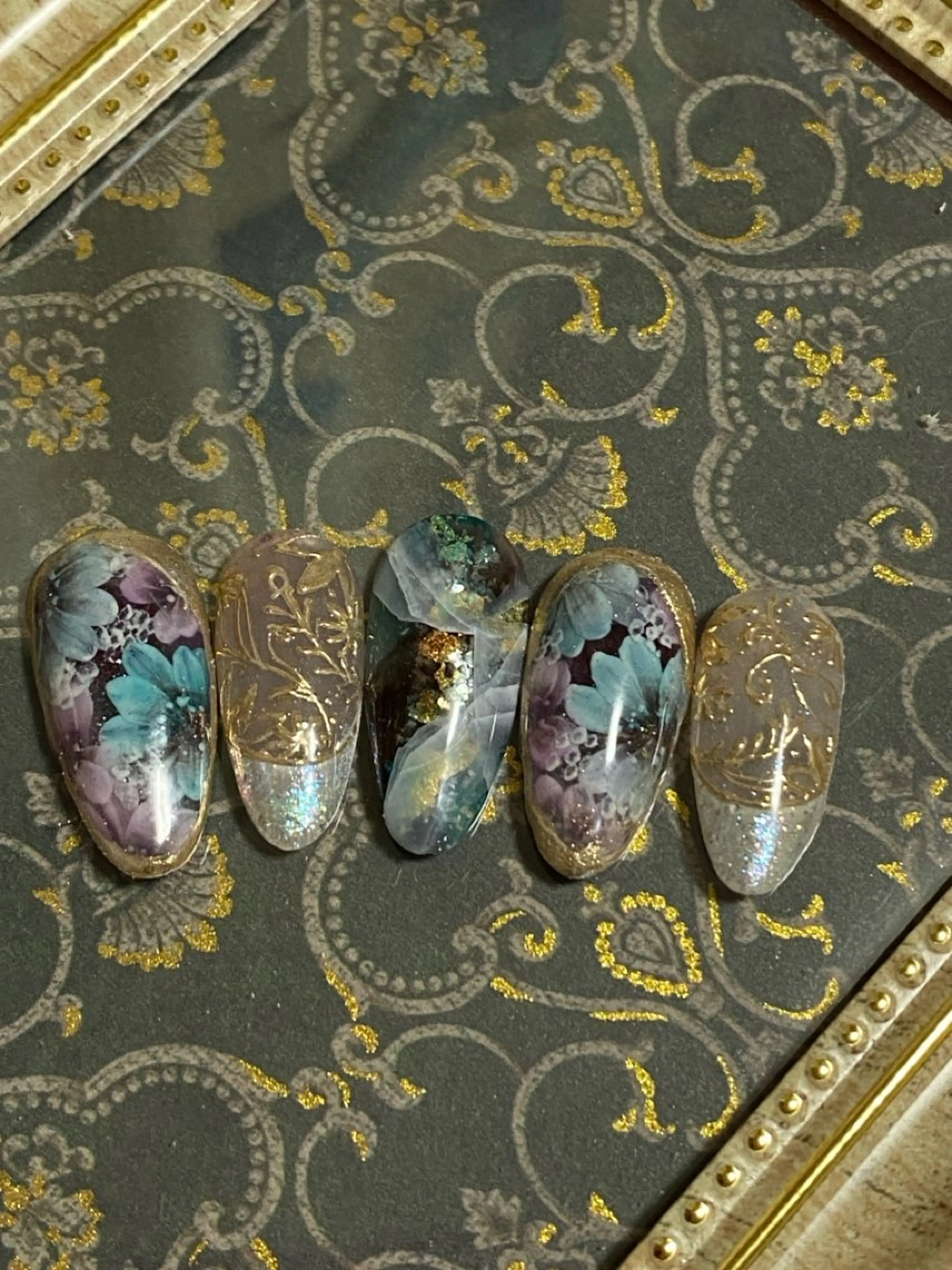 ネイル アートネイル フラワーネイル ミラーネイル 自宅ネイルサロン ♦️nuance♦️のネイルデザイン