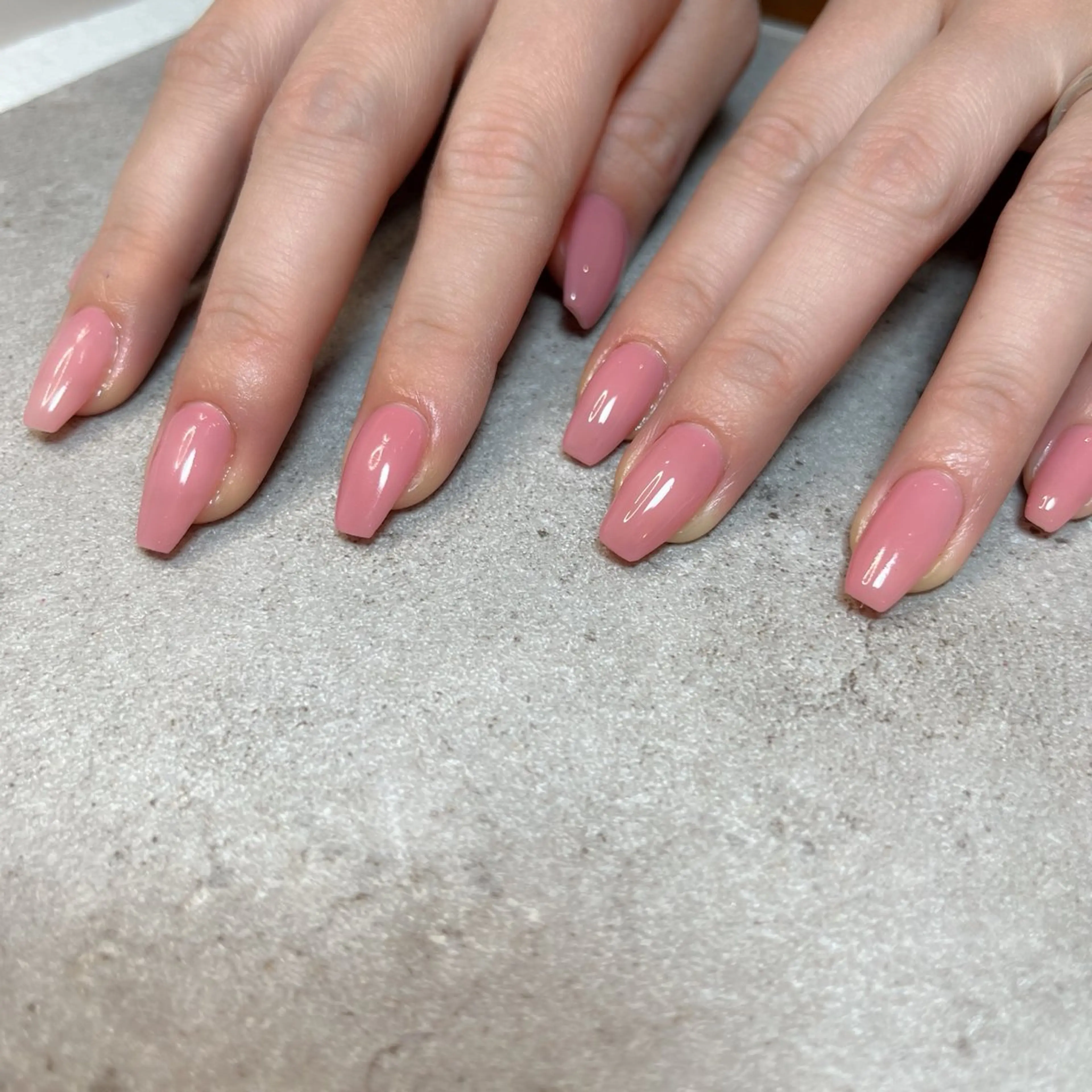 セミロング ネイルサロンベルカドゥ所属・堤 愛美のネイルデザイン