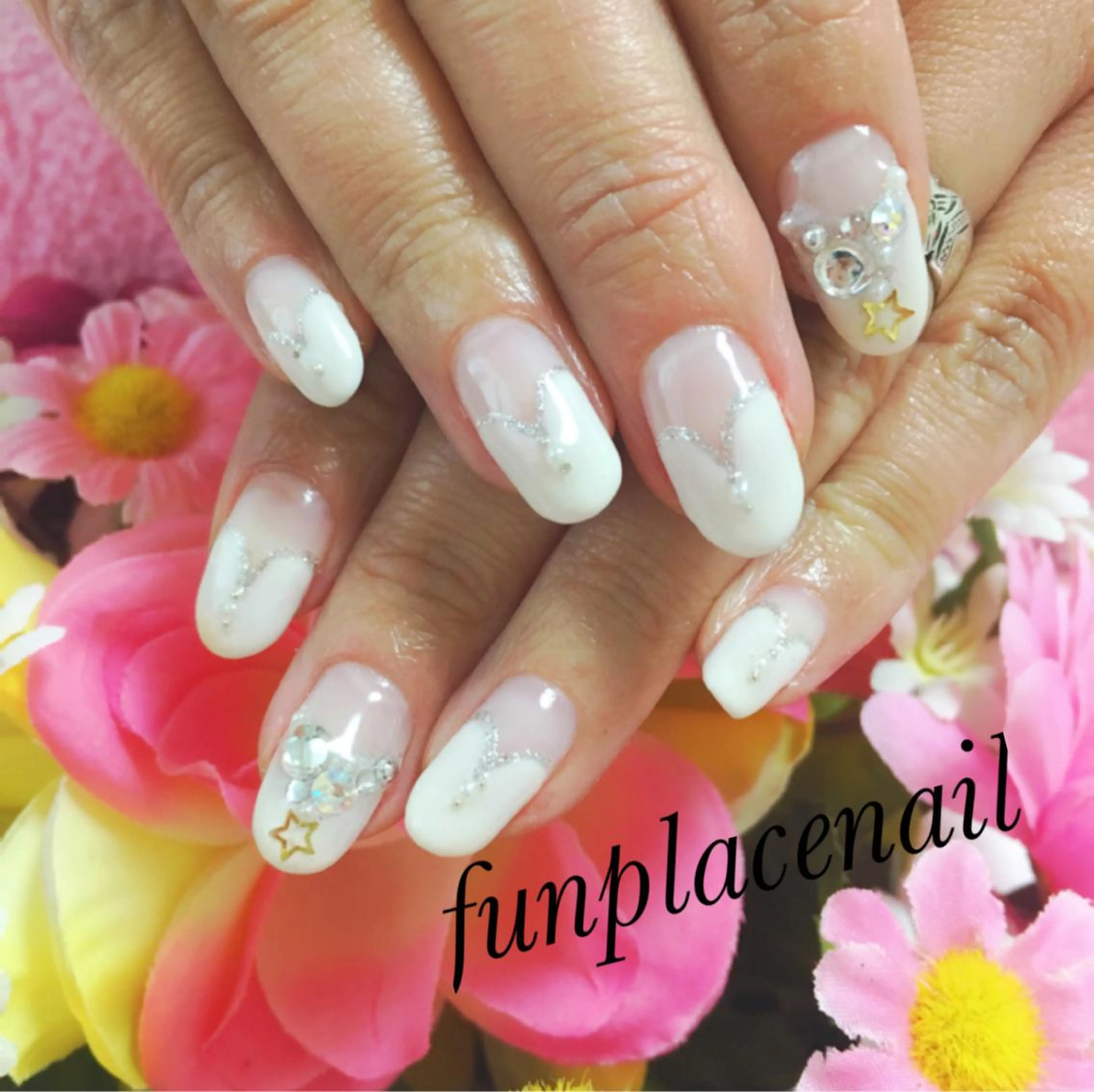ショート ミディアム セミロング ロング カラー パーマ ヘアアレンジ メンズ キッズ ネイル マツエク・マツパ クリスマス 冬ネイル クリスマス nail salon＆school felice所属・フェリーチェ瑞江店 新山のネイルデザイン