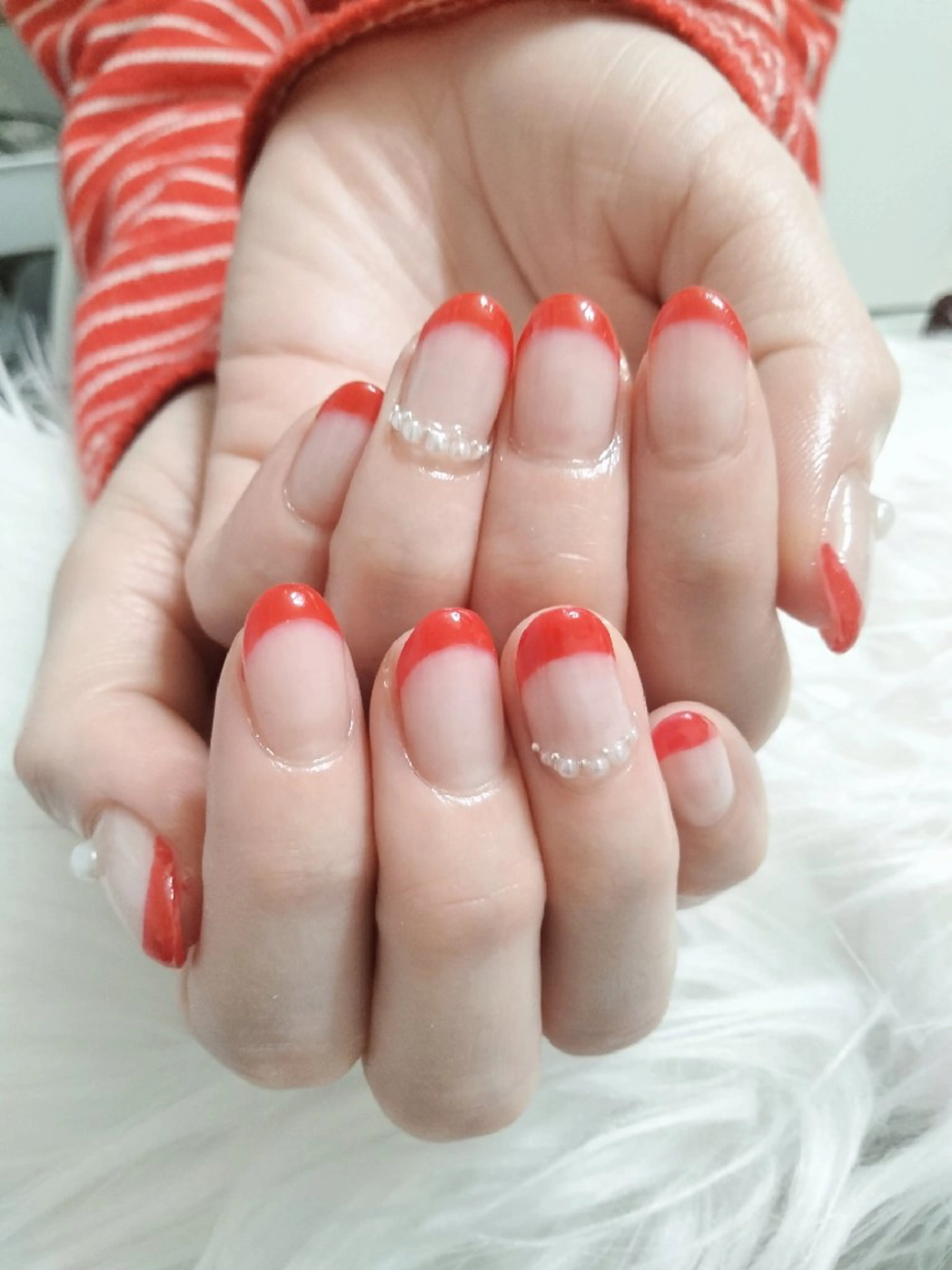 ネイル フレンチネイル ジェルネイル パラジェル 赤色 シンプルネイル ハンドネイル Beaubie  nailサロンのネイルデザイン