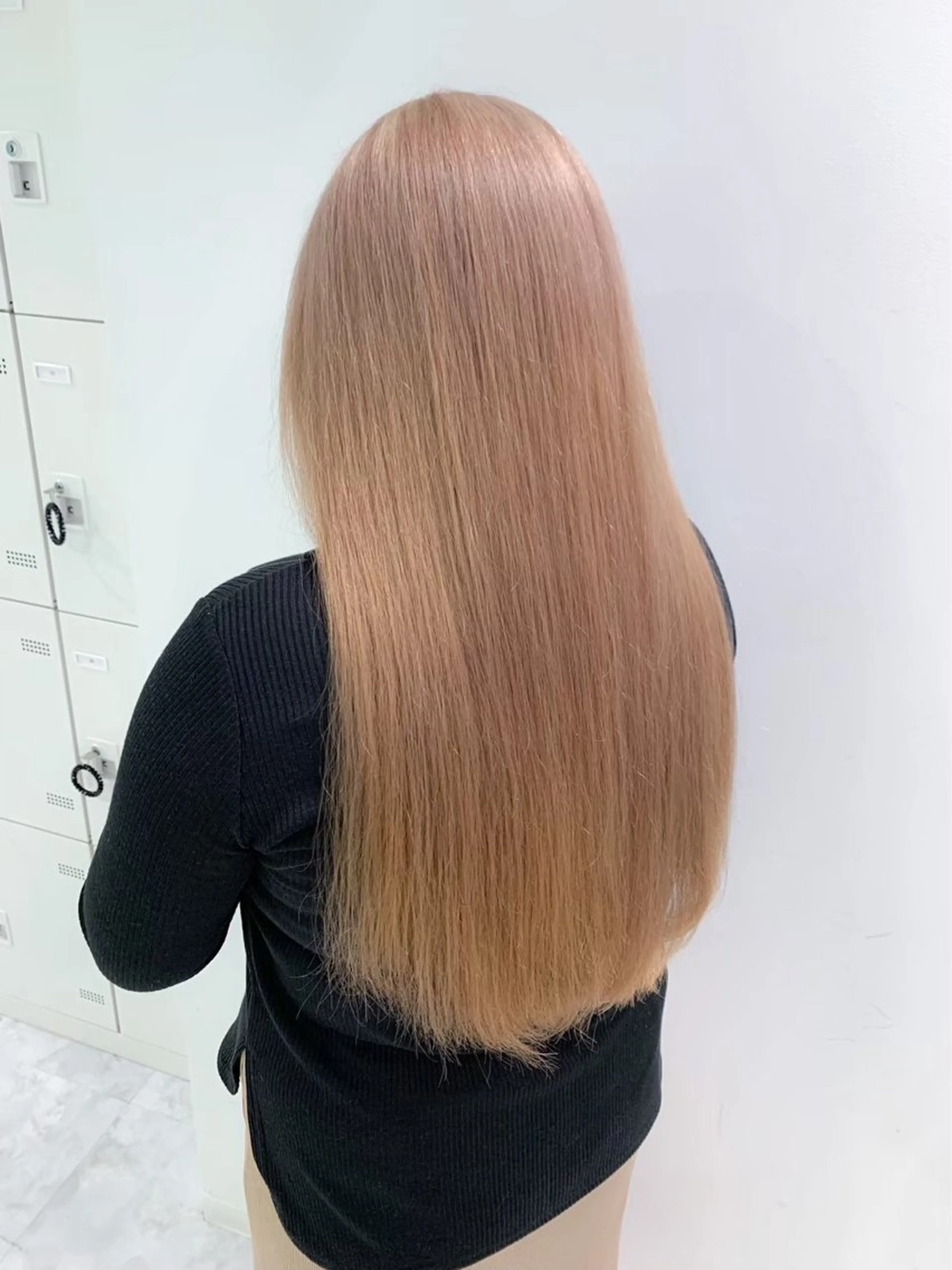 ロング 髪質改善 トリートメント ヘアカラー 大人上品🤍明るめ ベージュ🤍REOのヘアスタイル
