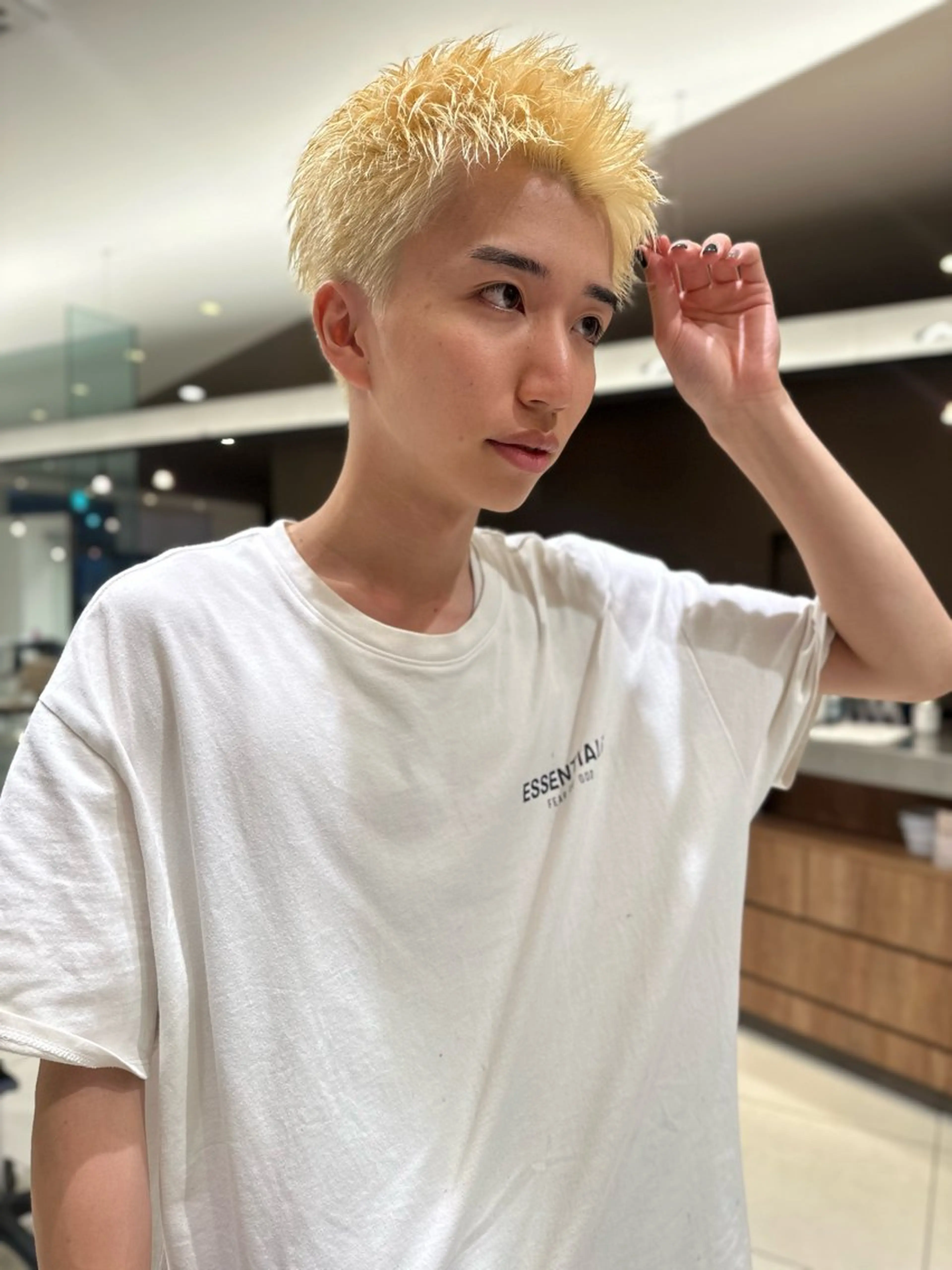 カラー メンズ メンズハイトーン 抜きっぱなしブロンド ブロンド ハイトーンカラー カット ヘアカラー エスポワール所属・YUSHI HORIUCHIのヘアスタイル