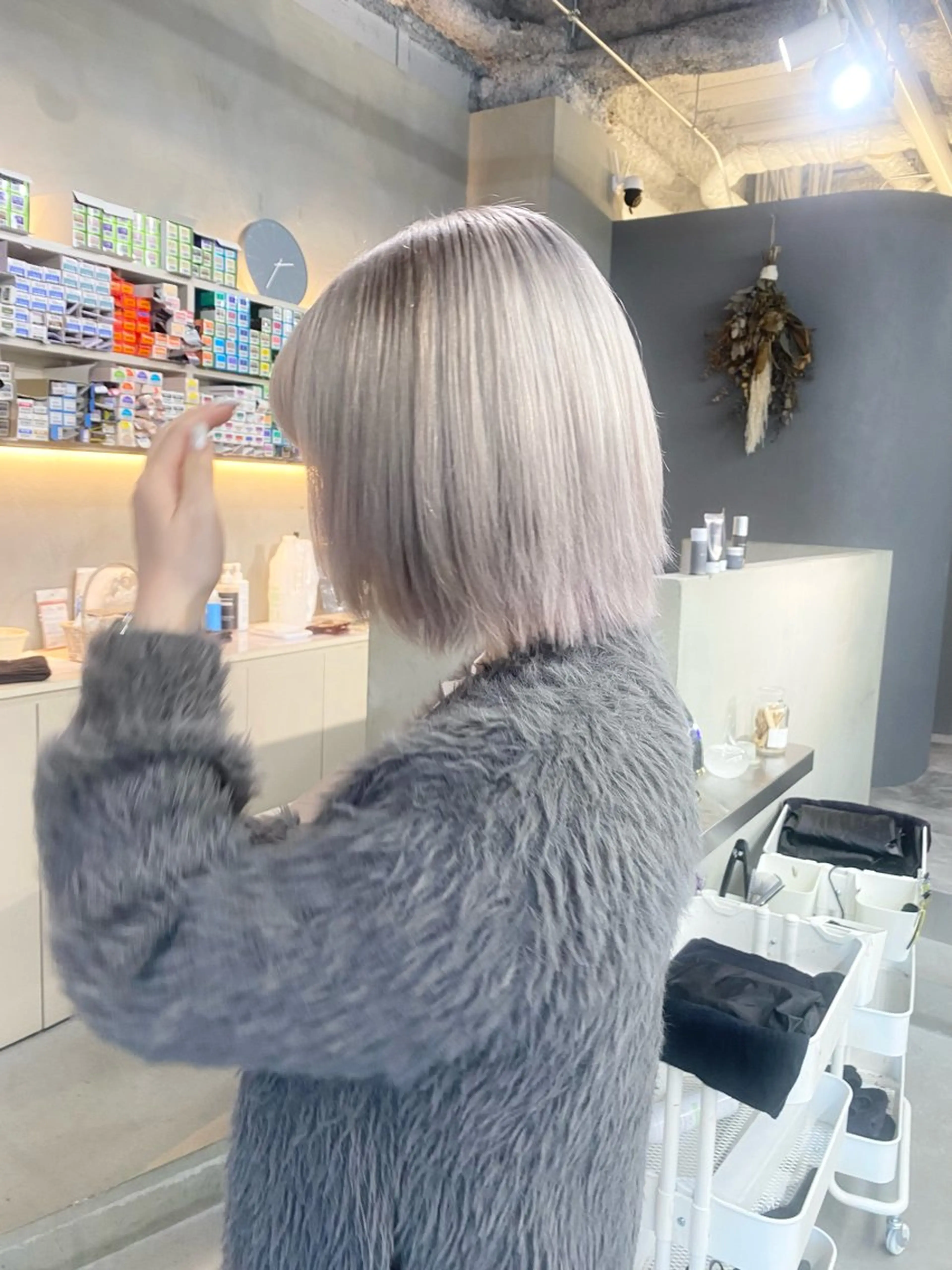 ショート カラー ヘアカラー qulim所属・前橋 姫奈のヘアスタイル