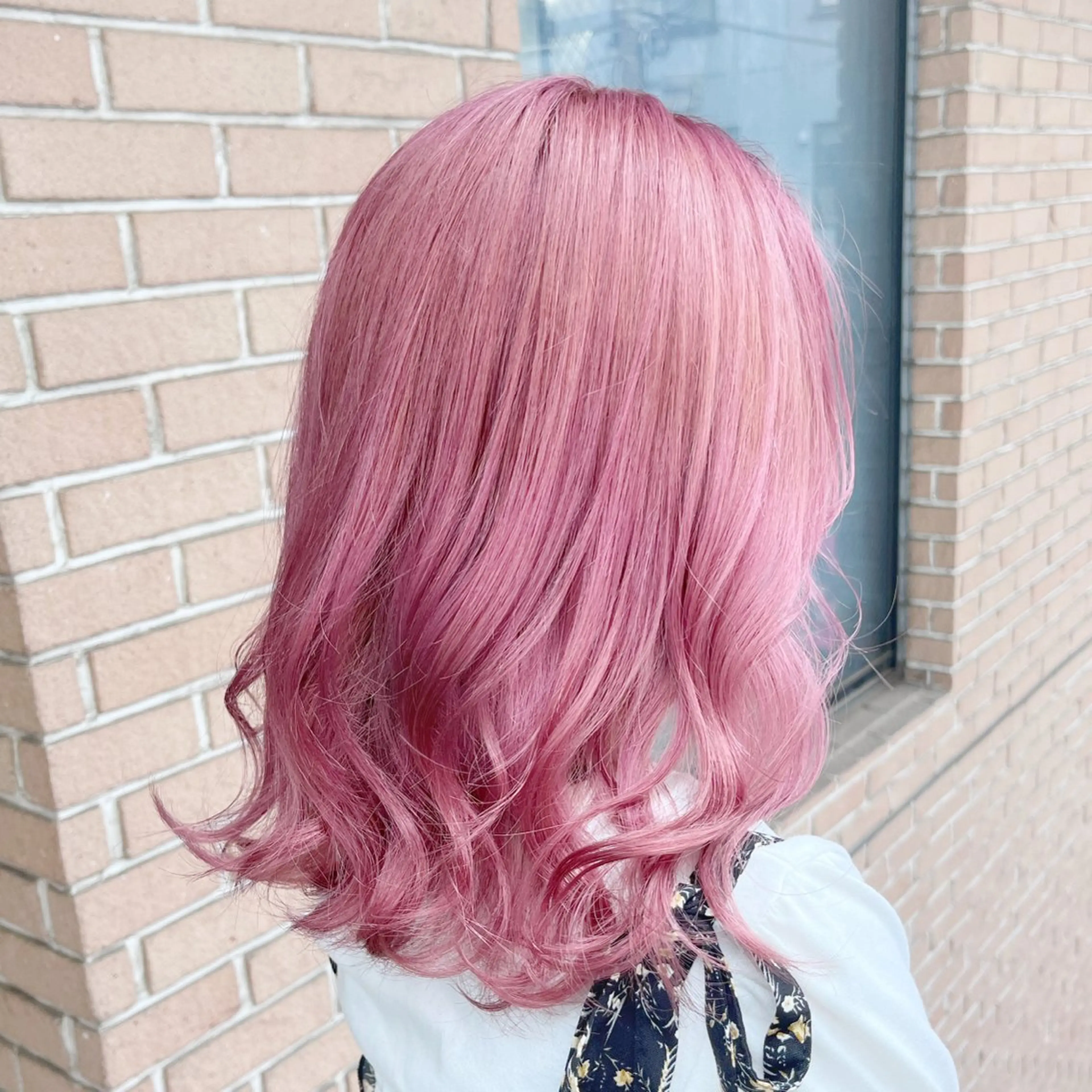 セミロング カラー ヘアアレンジ ブリーチ ヘアカラー ピンクカラー🩷 ヘアセットＮＯ.1のヘアスタイル