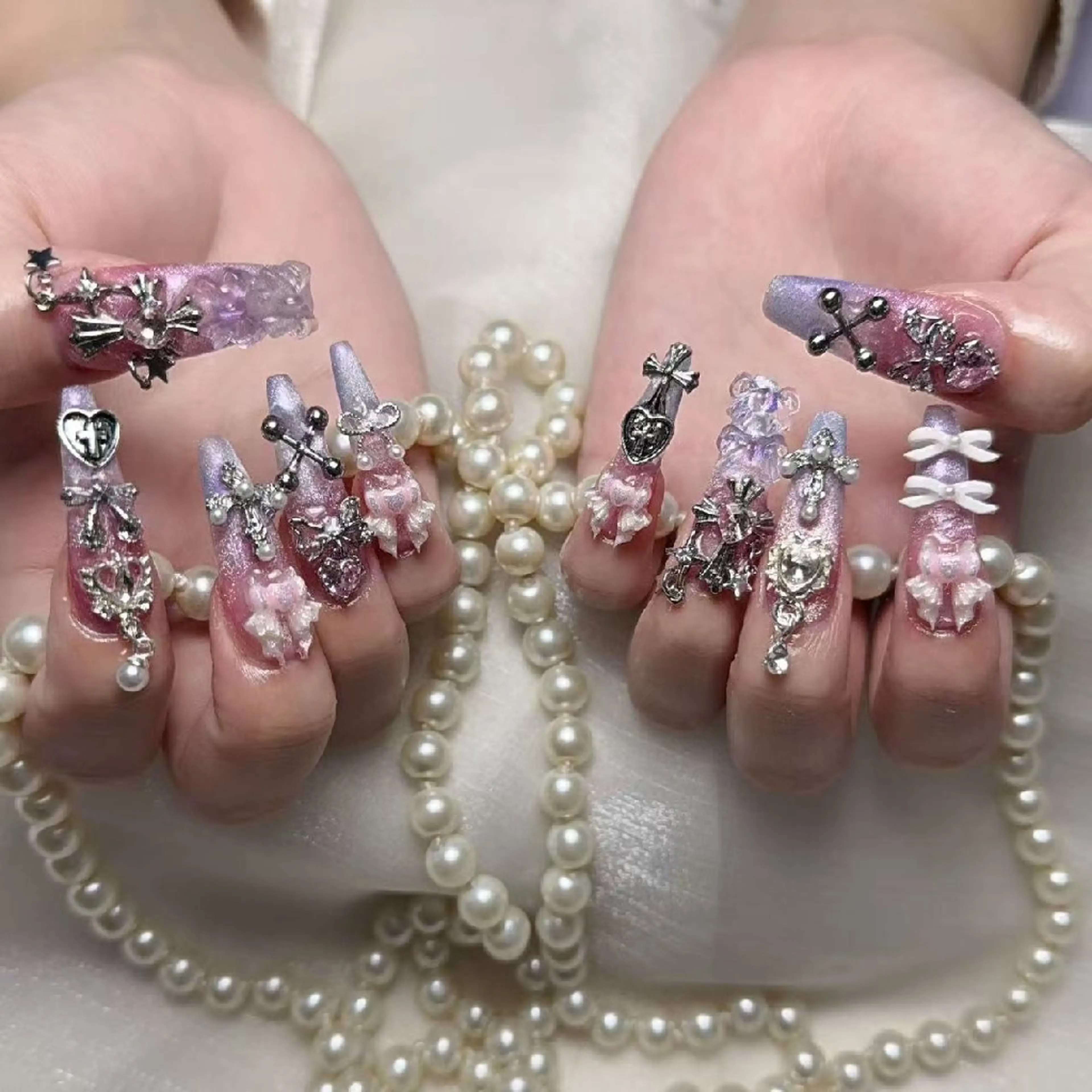 ネイル ENsalon AKIRAのネイルデザイン