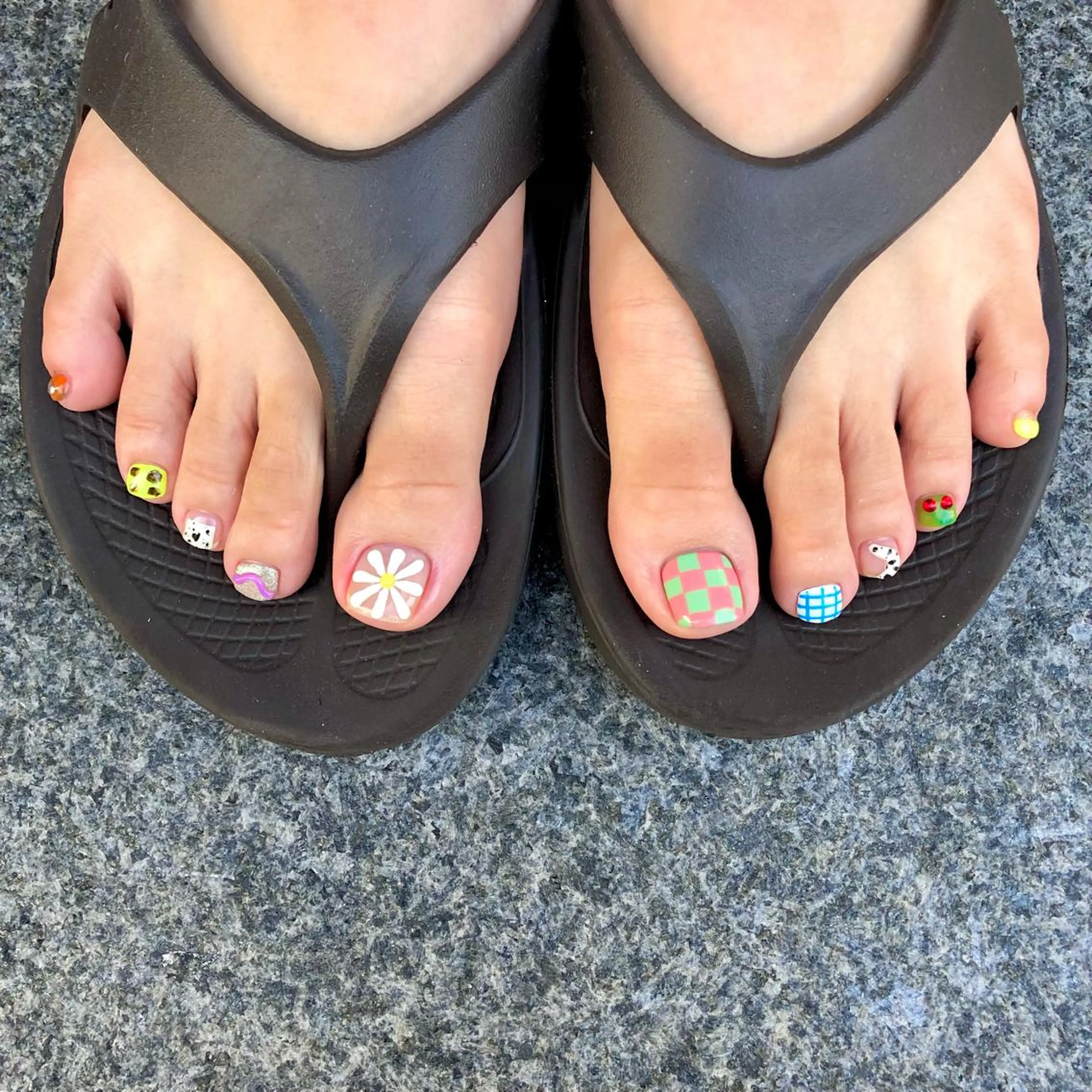 ネイル フットネイル 🧁🥕 asukaのネイルデザイン