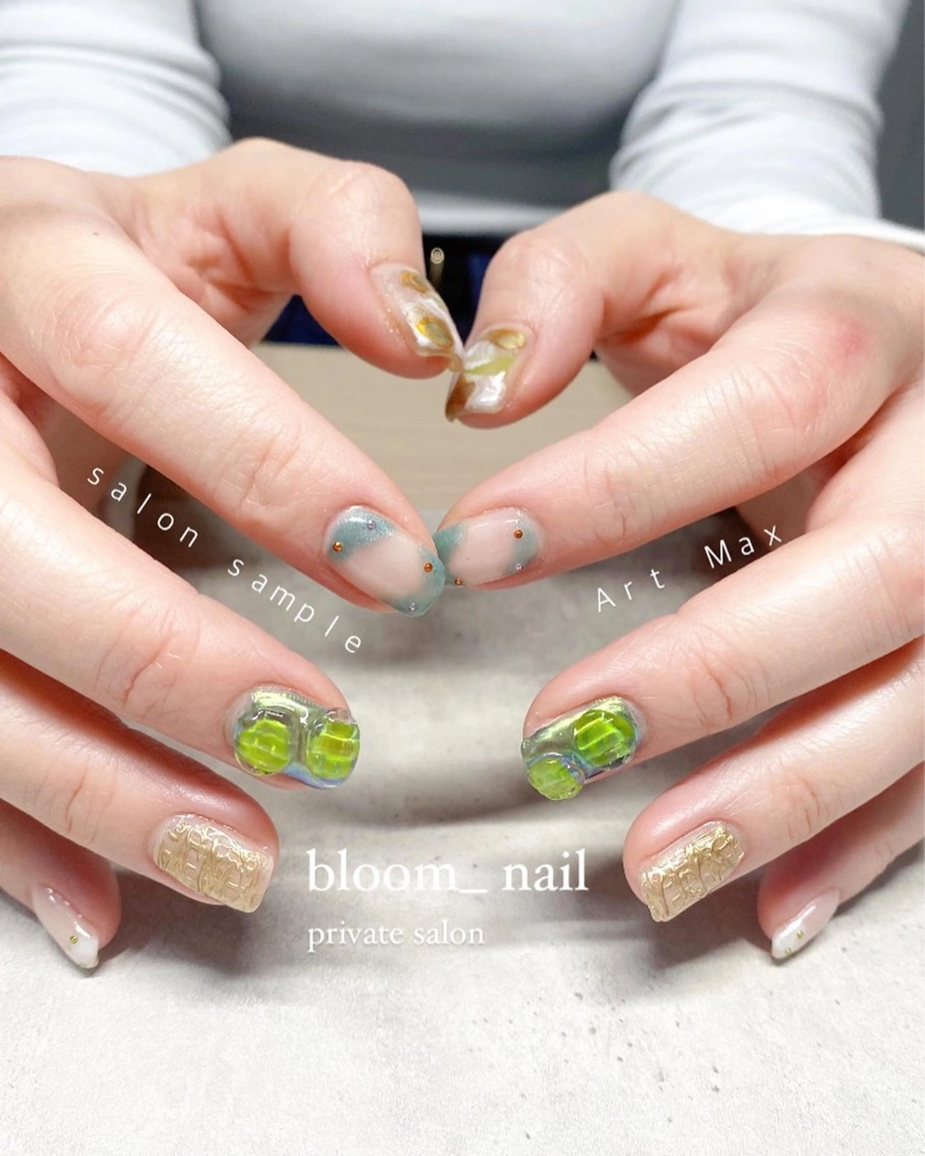 ネイル アートネイル カジュアル ジェルネイル ゴールド ミラーネイル ハンドネイル ハンドケア bloom_ nailのネイルデザイン