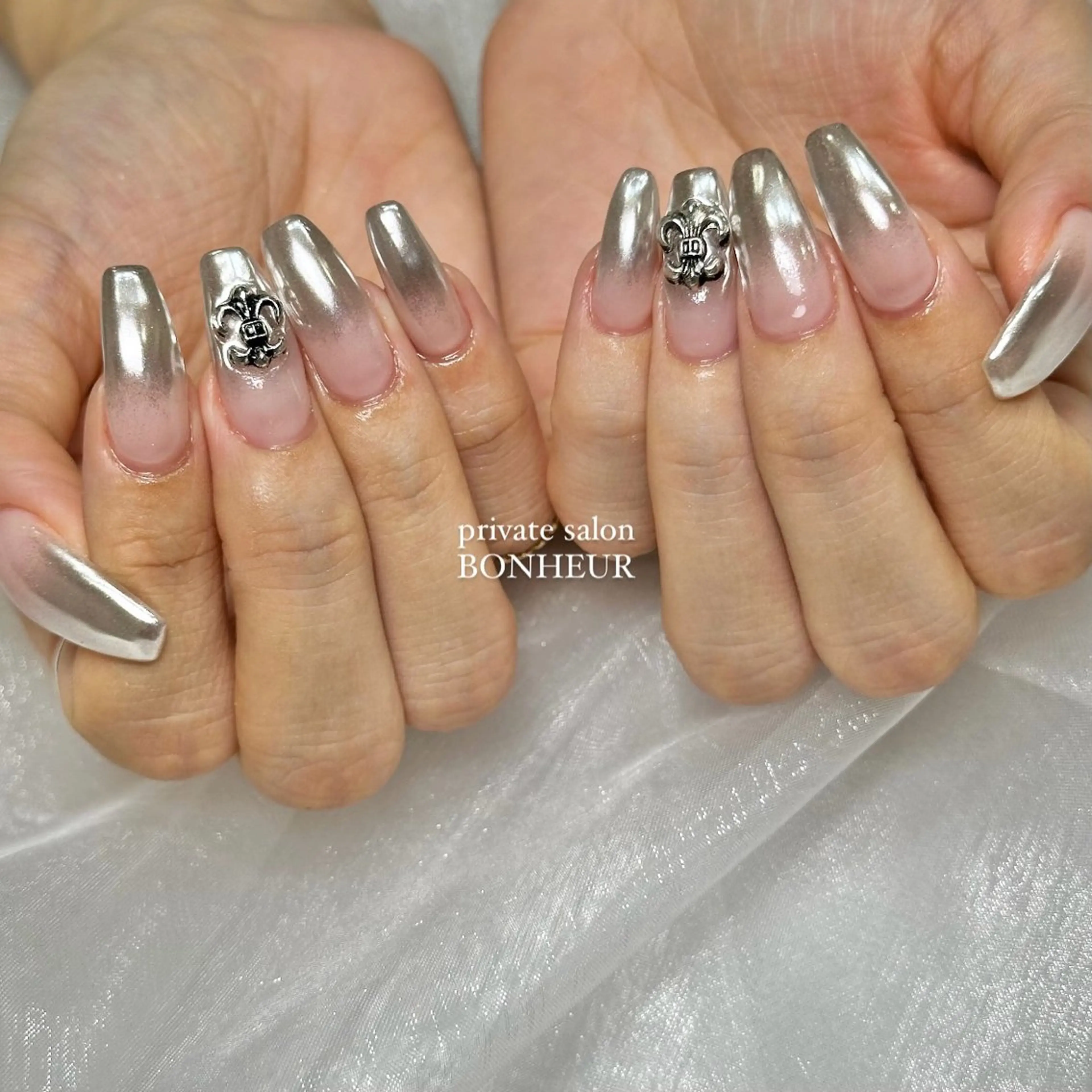 ネイル ハンドネイル BONHEUR Annaのネイルデザイン