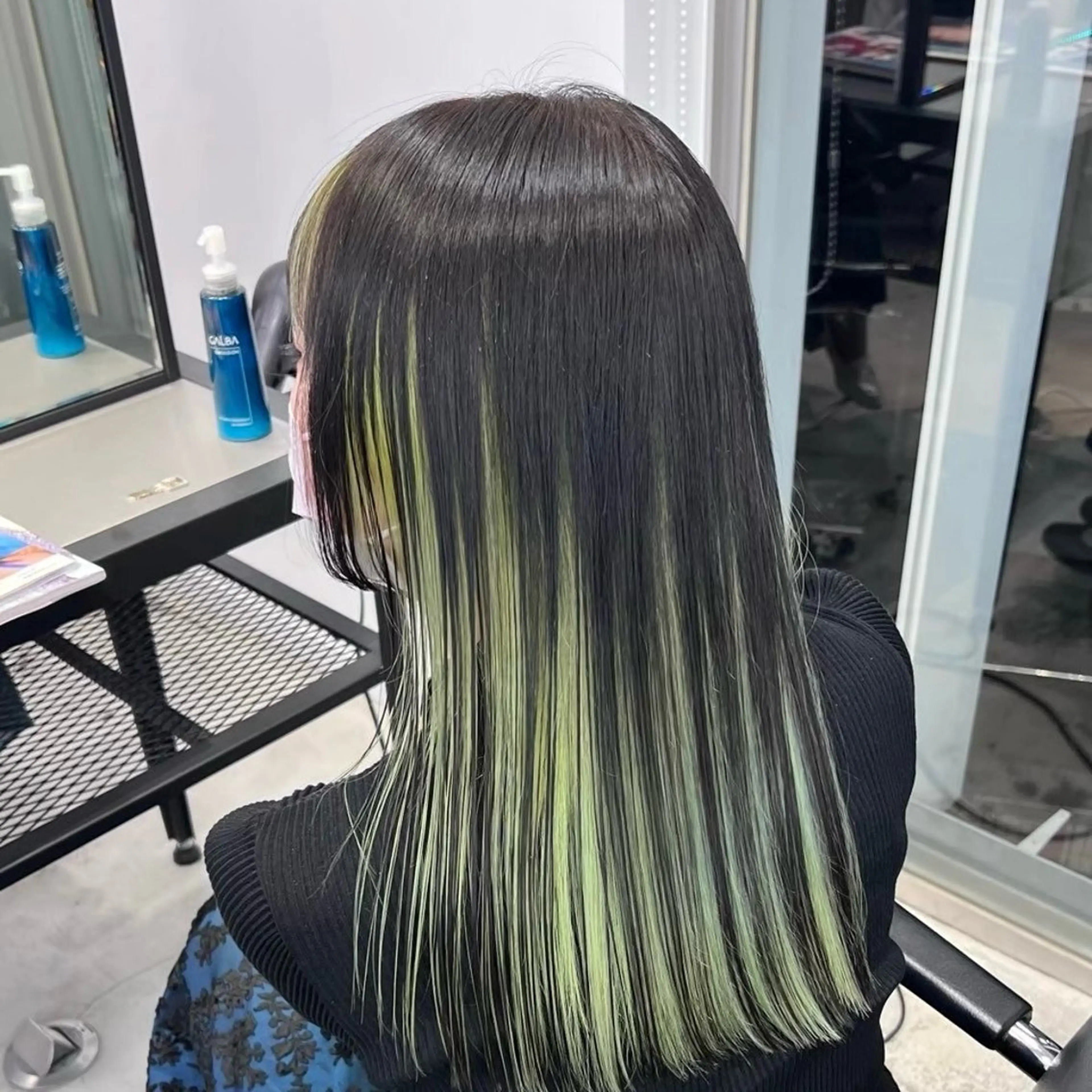ミディアム カラー ヘアカラー ハイトーン×デザイン 🪽🫧HIKARIのヘアスタイル