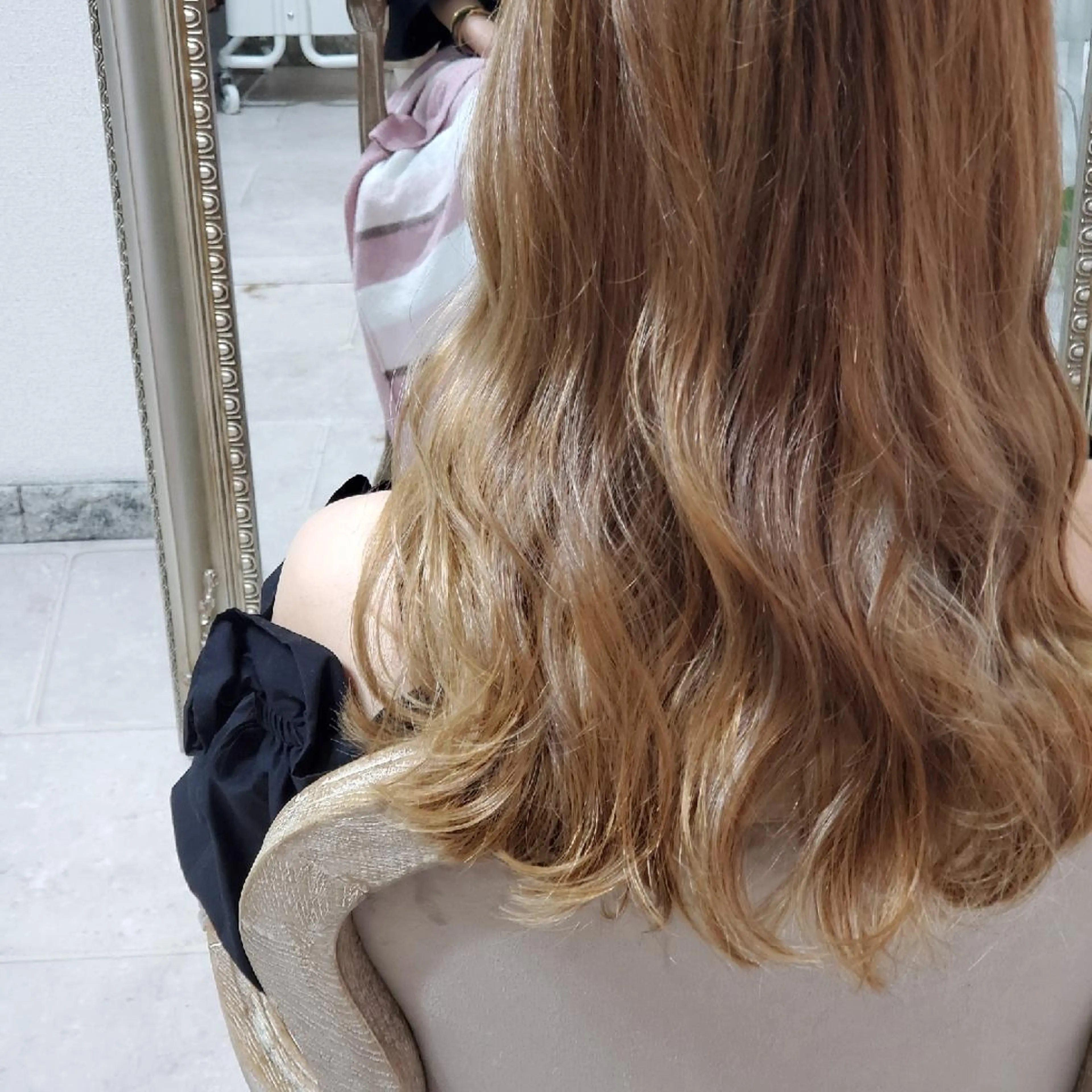 ロング ヘアアレンジ カラー ハイライトカラー ハイトーンカラー ハイライト See by merのマツエク・マツパデザイン