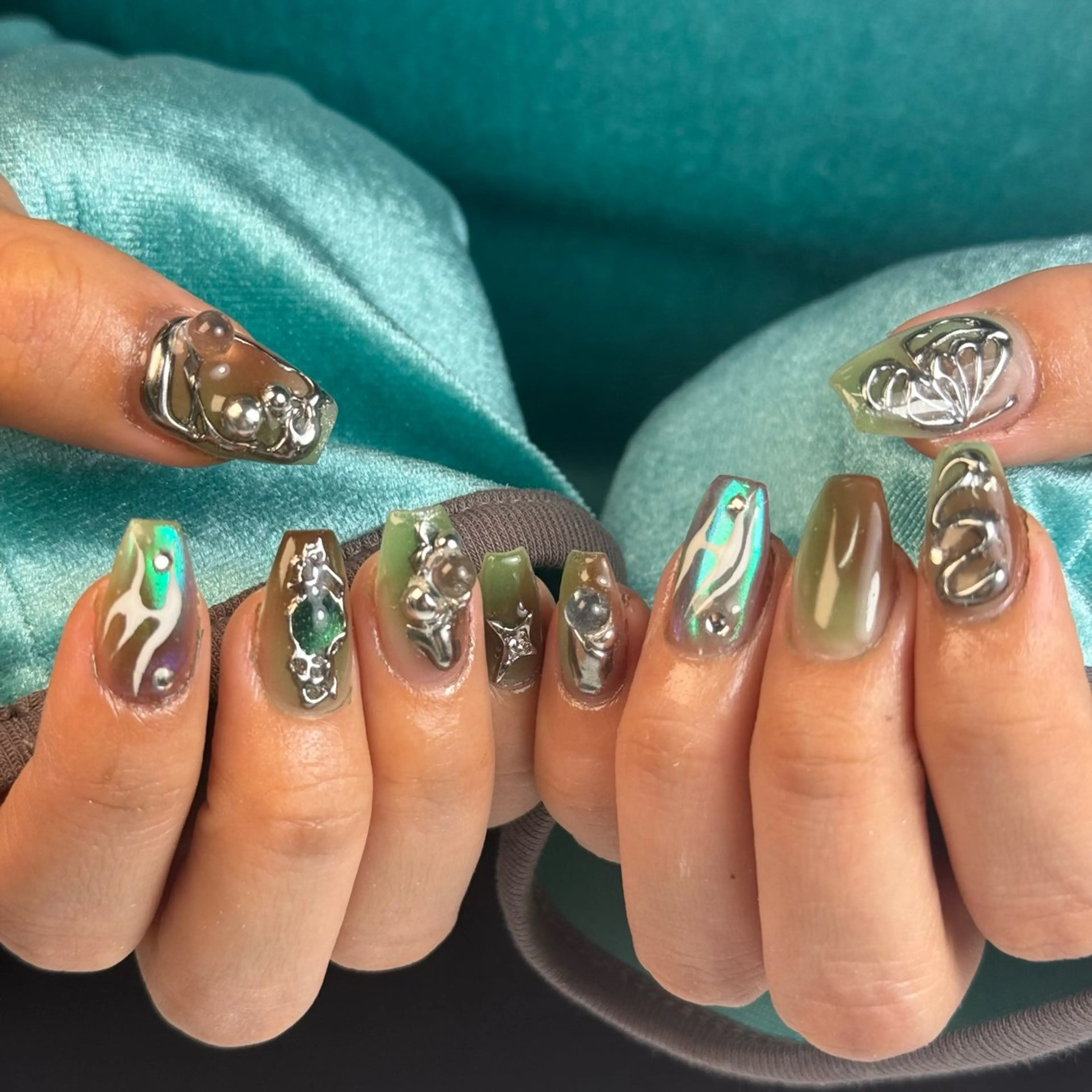ネイル ハンドネイル Nail Salon L'arc所属・💊大阪/南船場 monica🧠のネイルデザイン