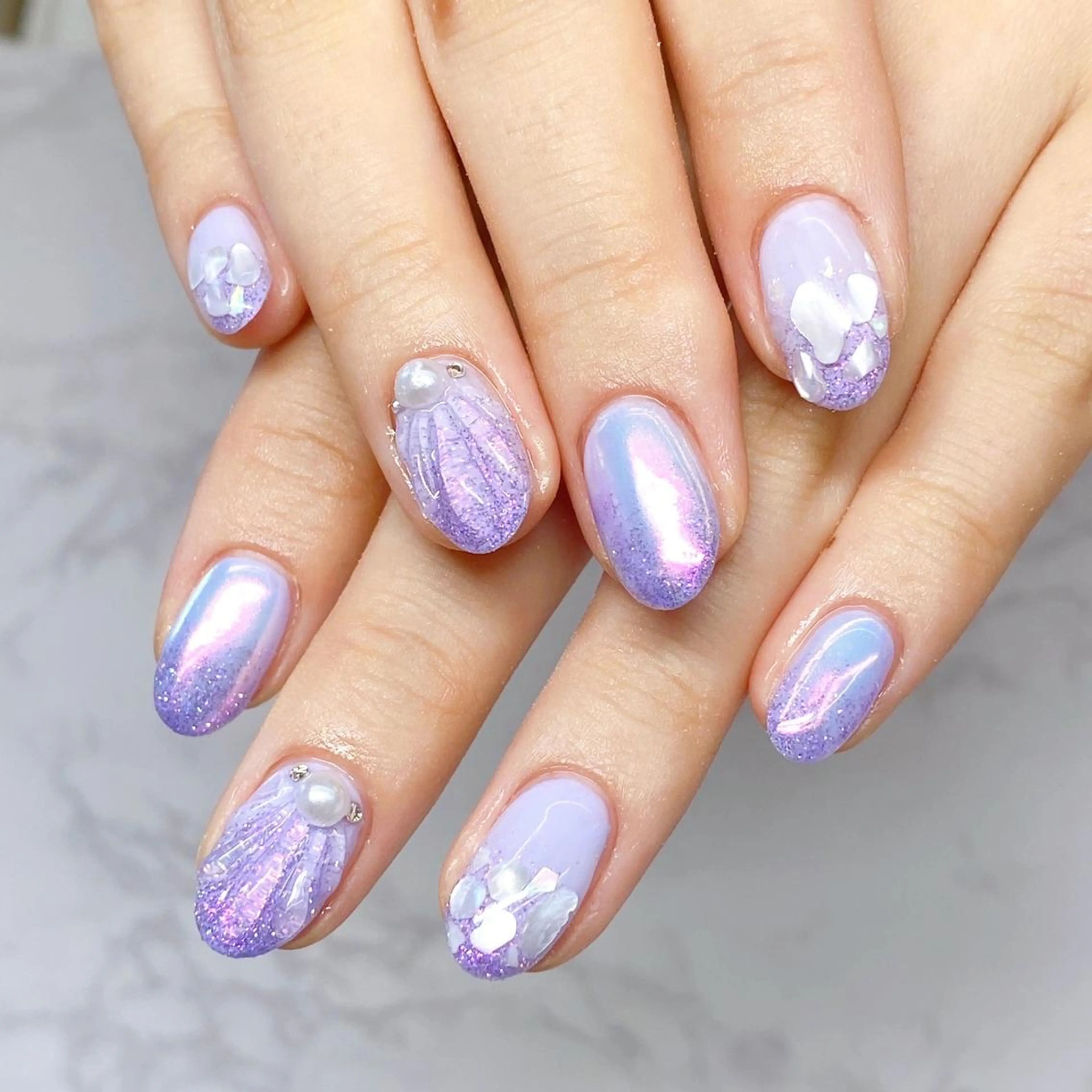 ネイル グラデーション ラメ(グリッター) ラメグラデーション ハンドネイル ハンドケア 💐ka yo💐（東白楽）のネイルデザイン