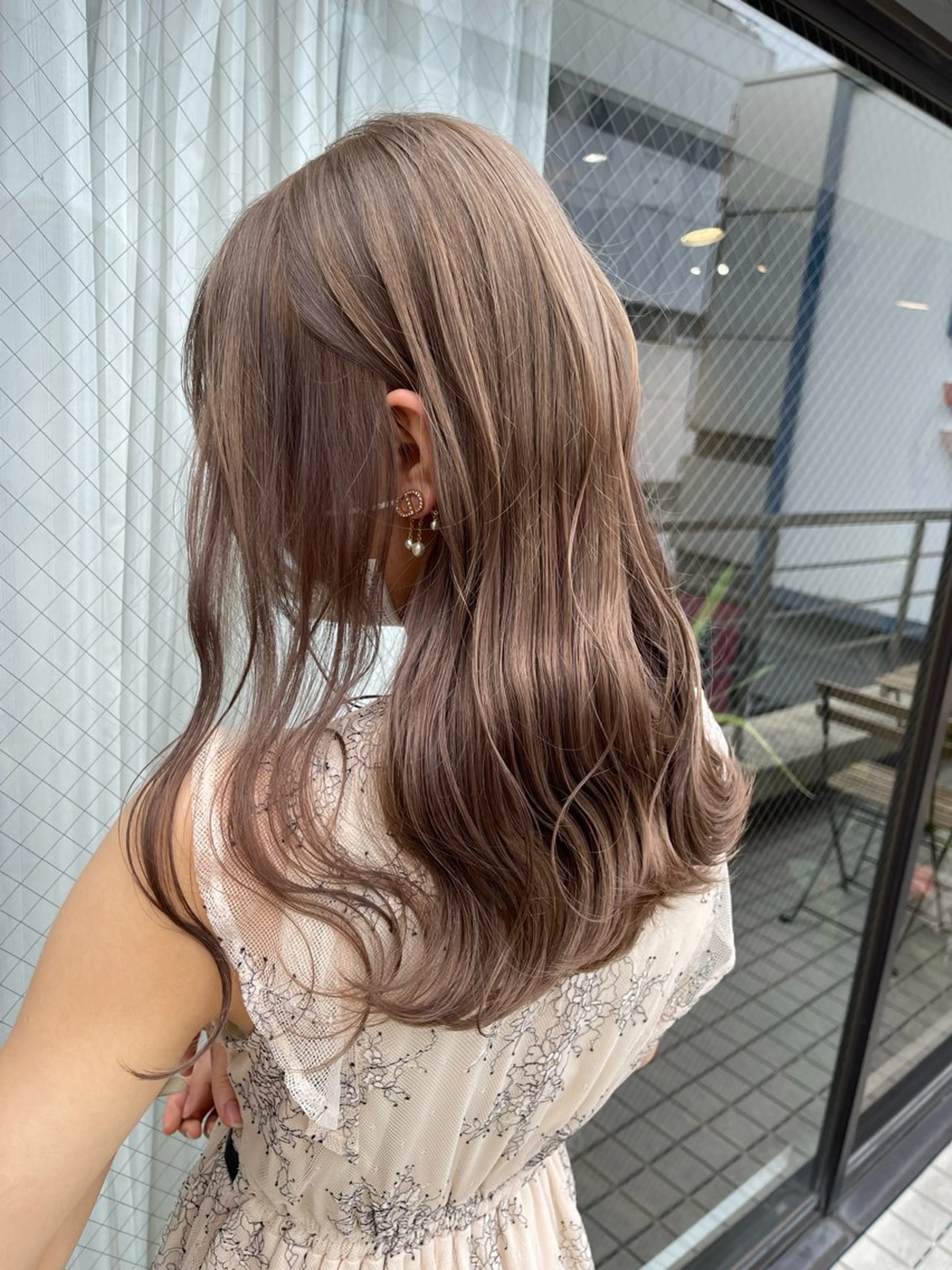 セミロング カラー ヘアアレンジ ブリーチ ケアブリーチ ダブルカラー イヤリングカラー ハイトーンカラー カット ヘアカラー トリートメント 心斎橋ダブルカラー ボブ/レイヤーのヘアスタイル