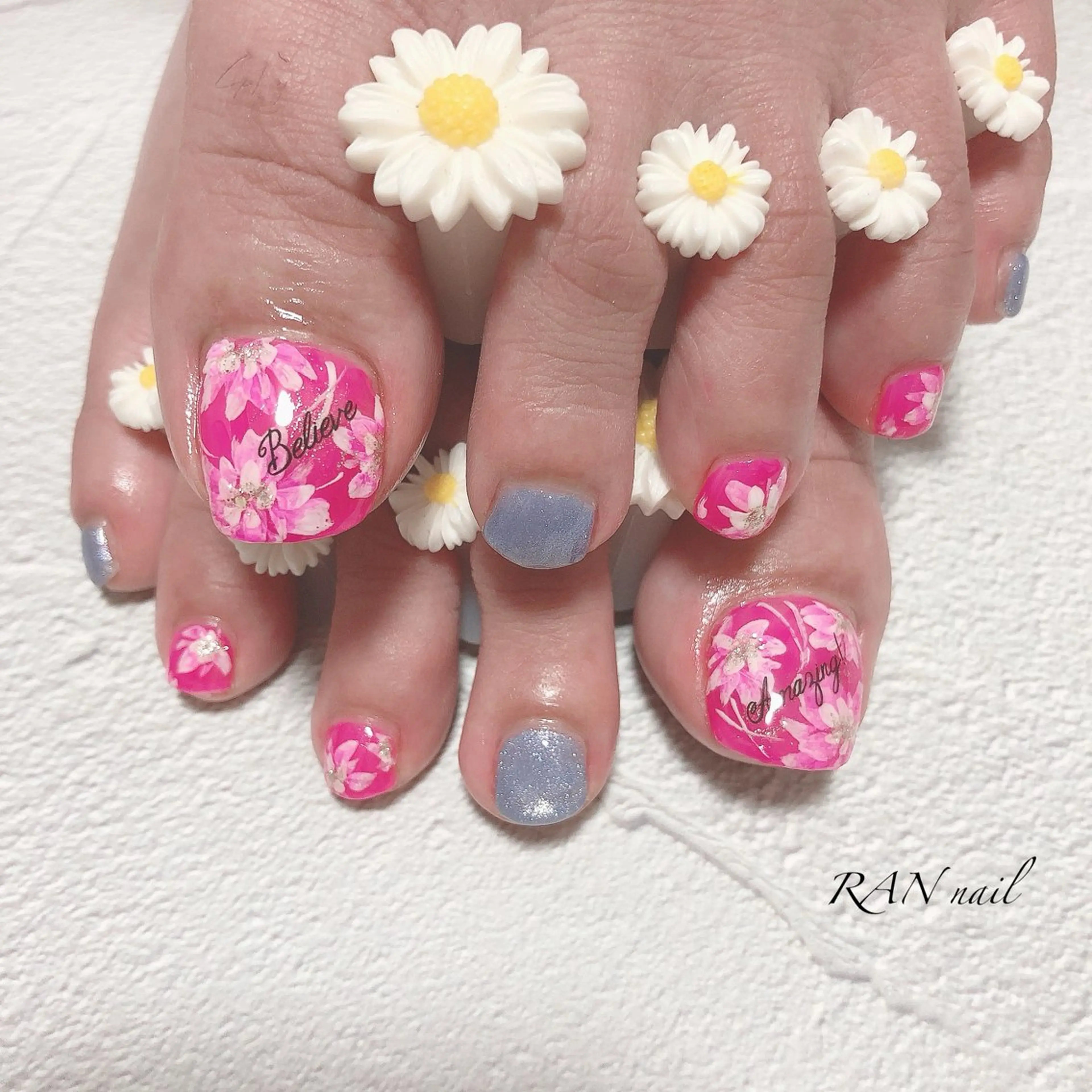ネイル 桜ネイル 成人式 フラワーネイル フットネイル ジェルネイル RAN nail 〜ランネイル〜所属・RAN nailのネイルデザイン