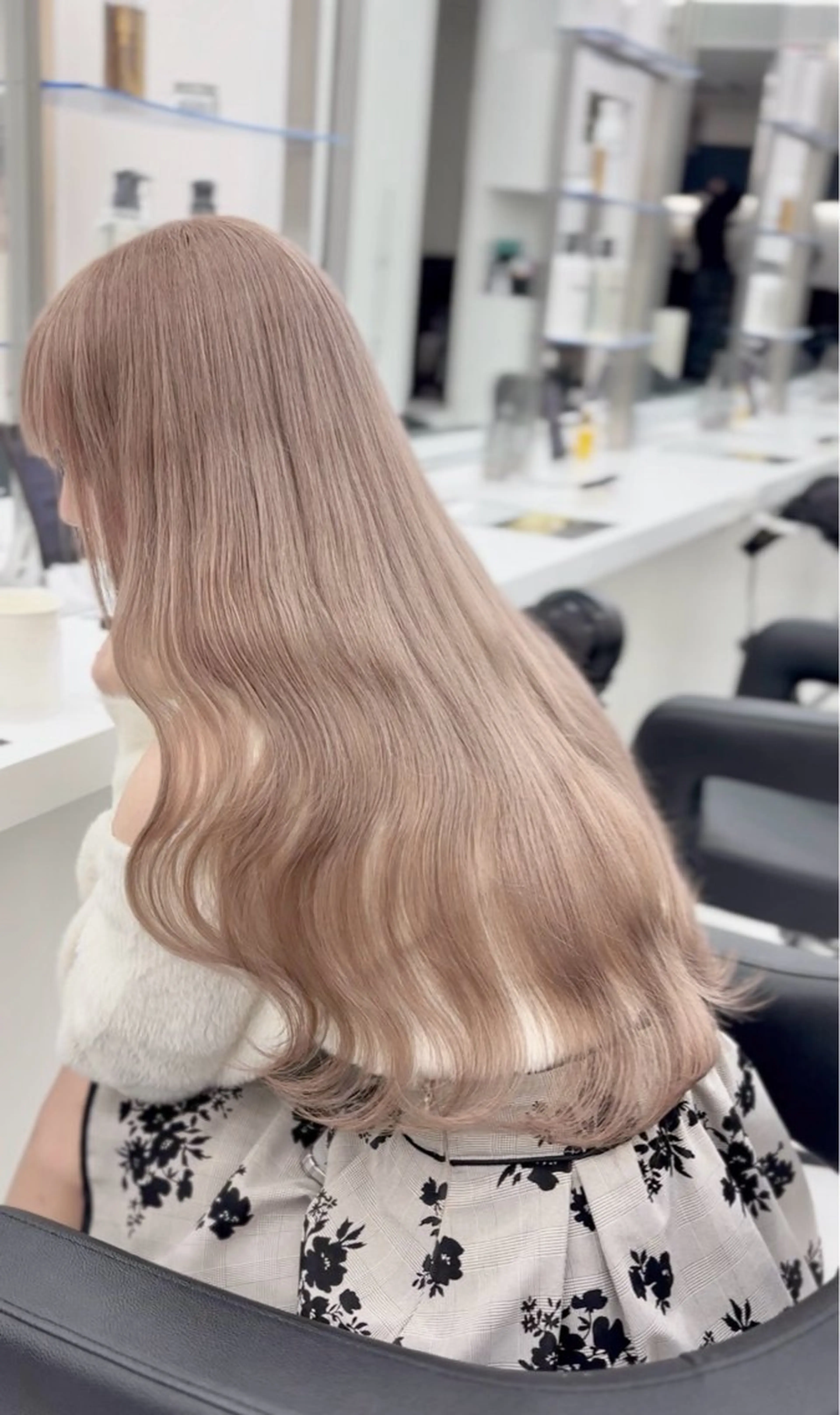 ロング カラー モテ髪💕ハイトーン yuriaのヘアスタイル