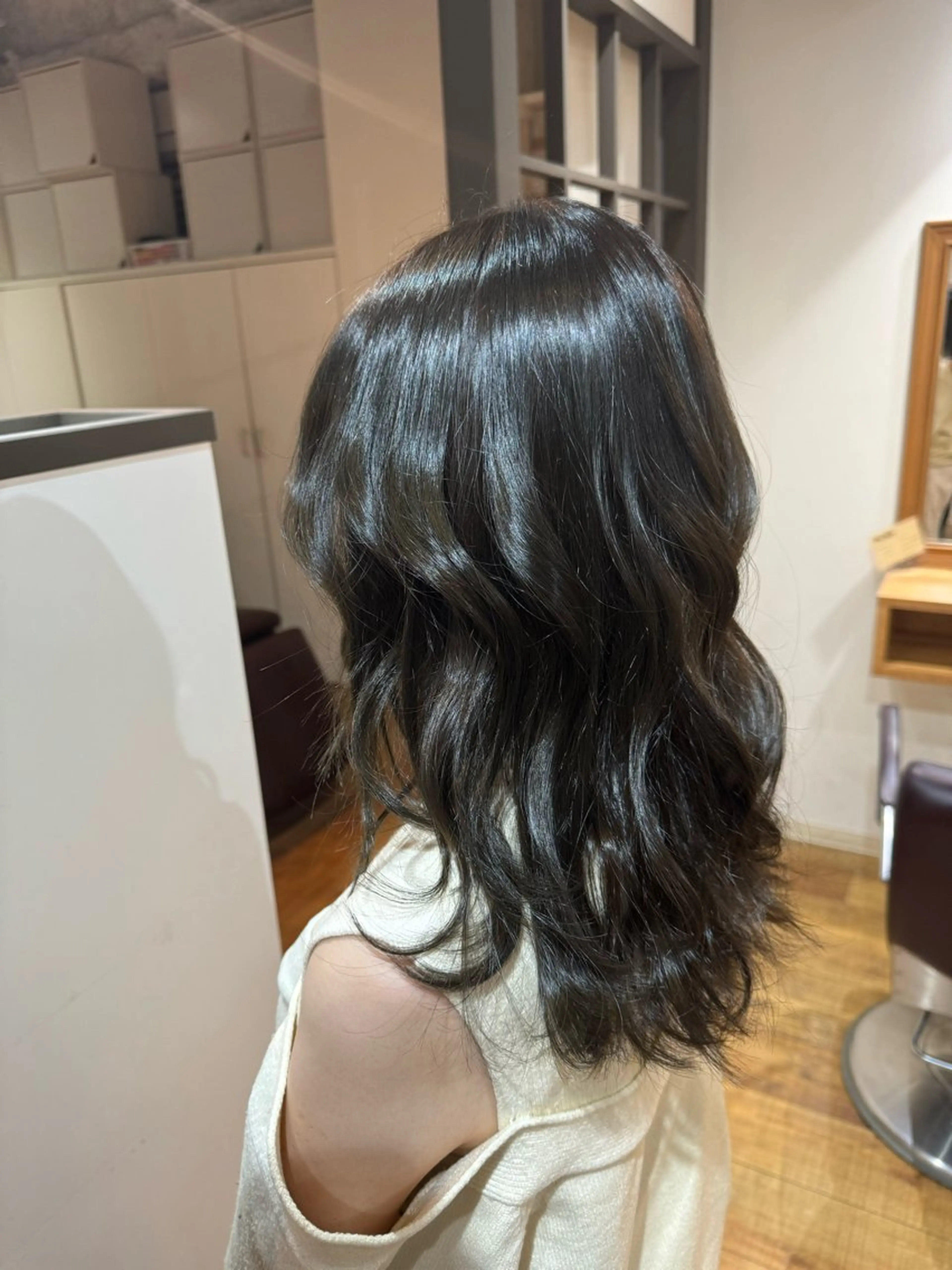 ロング bloom296 富里所属・🫧透明感カラー🫧 ロン毛美容師のヘアスタイル