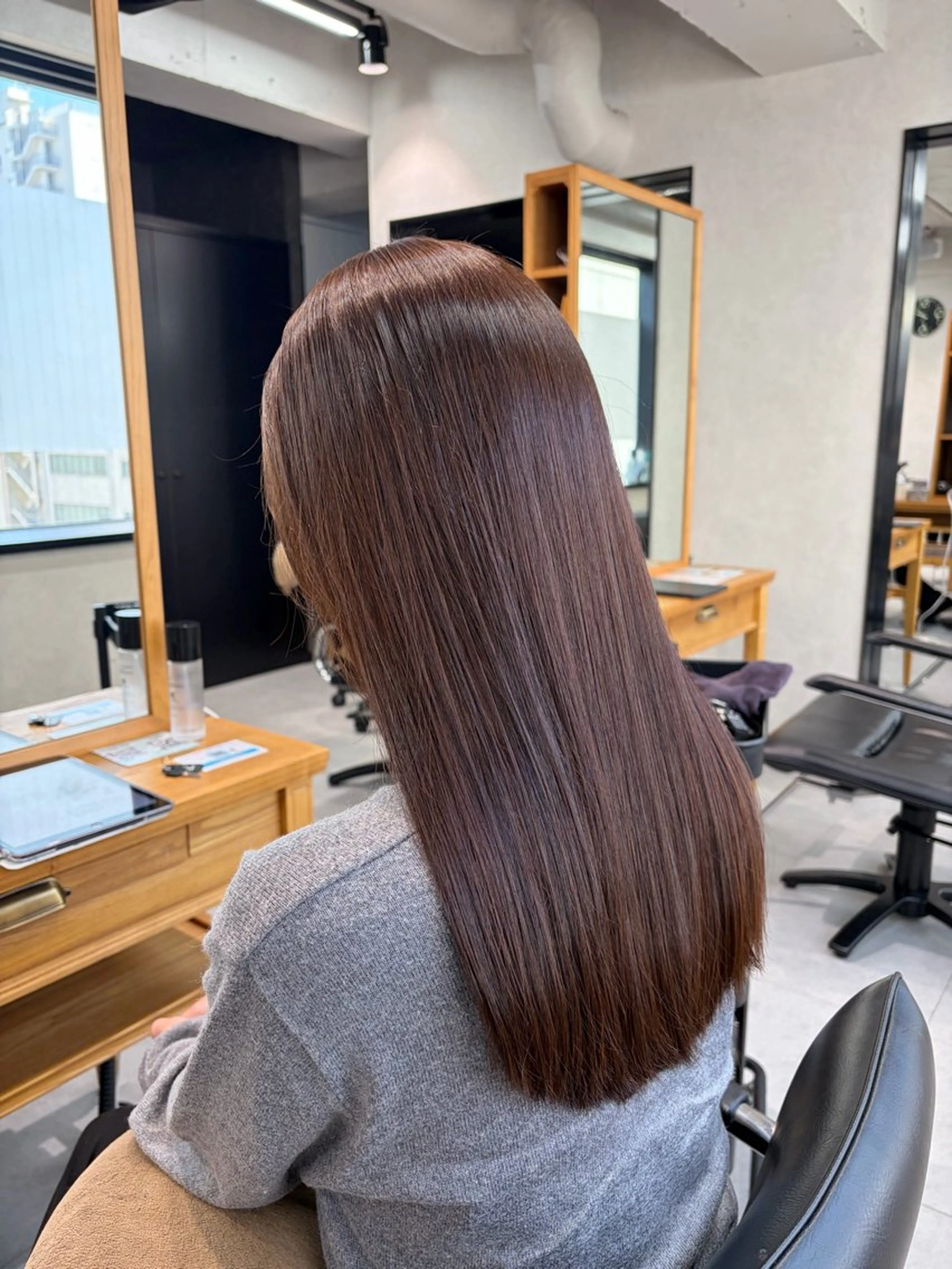 セミロング カラー ブリーチ ダブルカラー ラベンダーカラー ブリーチなしカラー 髪質改善 カット ヘアカラー トリートメント ✨横須賀髪質改善✨️ 加藤 百音のヘアスタイル
